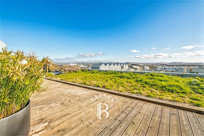 Bordeaux Chartrons - Appartement de 101,45 m² - Dernier étage - Terrasse - Jardin - Parking