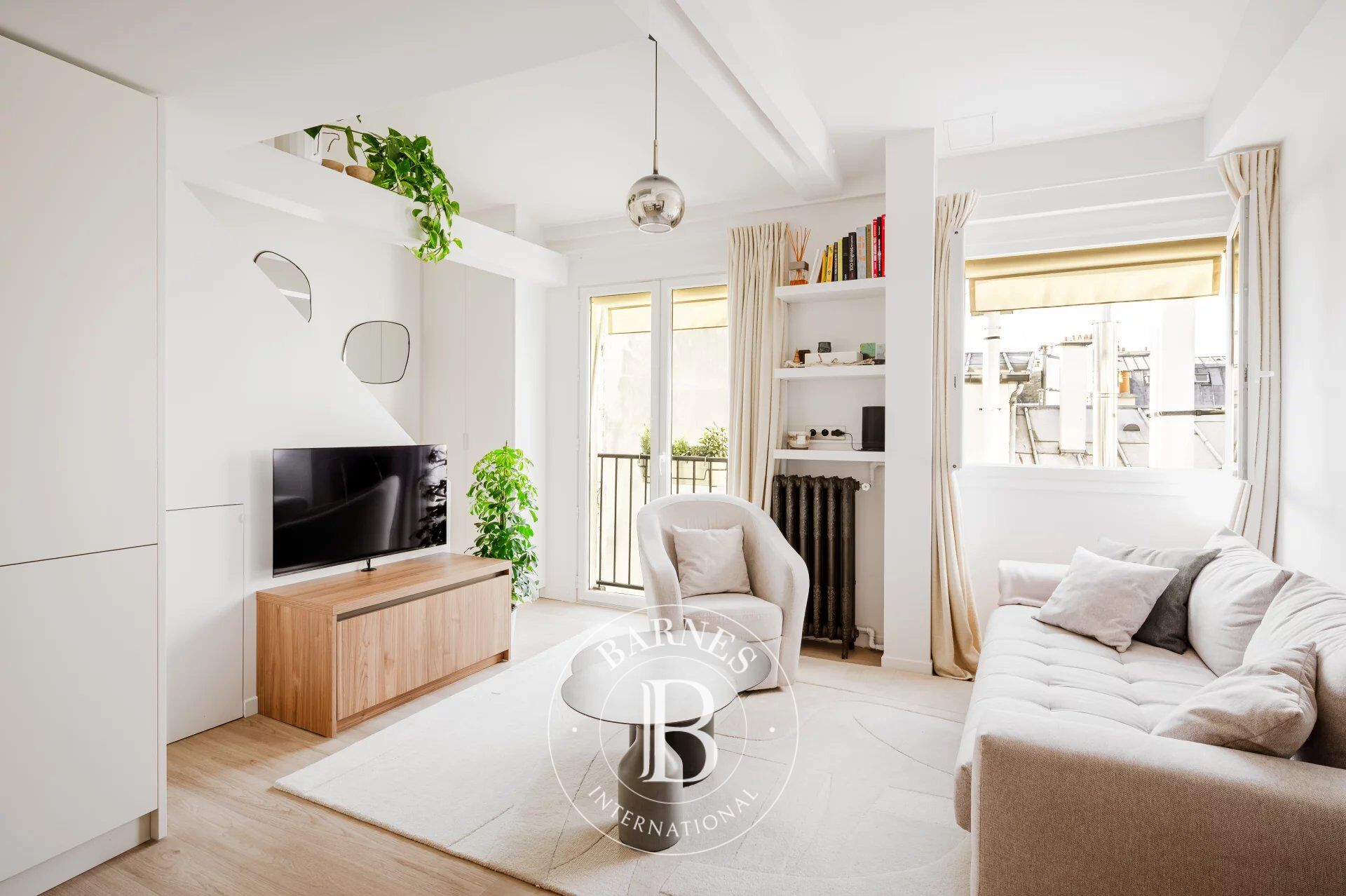 PARIS 9e - DROUOT / GRANGE BATELIERE - UNE OU DEUX CHAMBRES - RENOVE PAR ARCHITECTE - picture 2