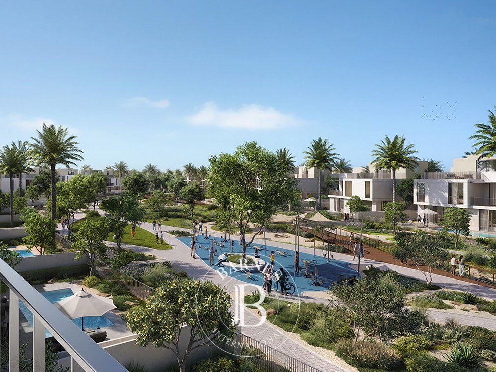 5 Bedroom Villa for Sale in The Valley - picture 1