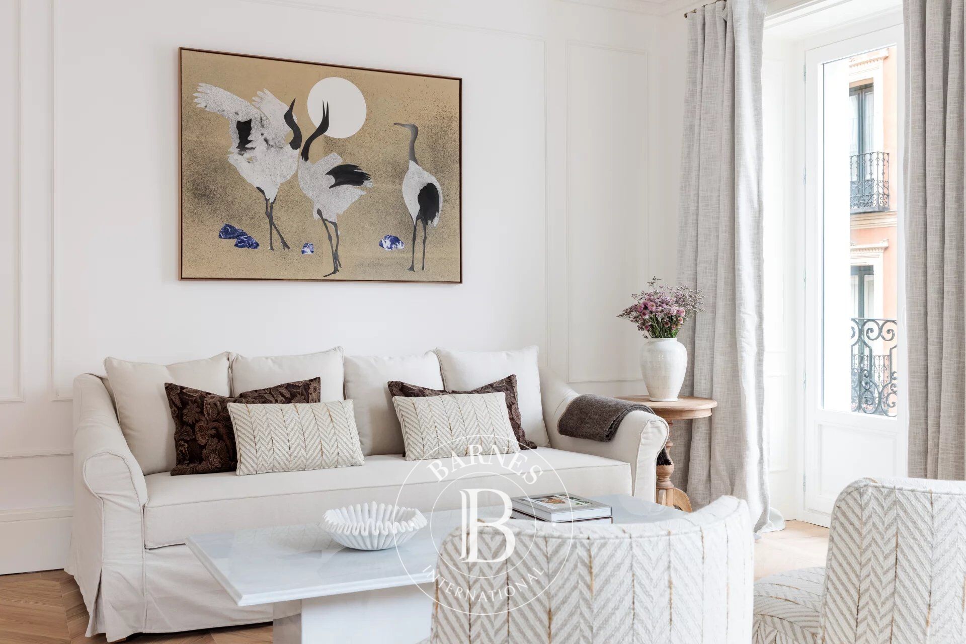 Luxus-Eckwohnung mit sieben Außenbalkonen - picture 2