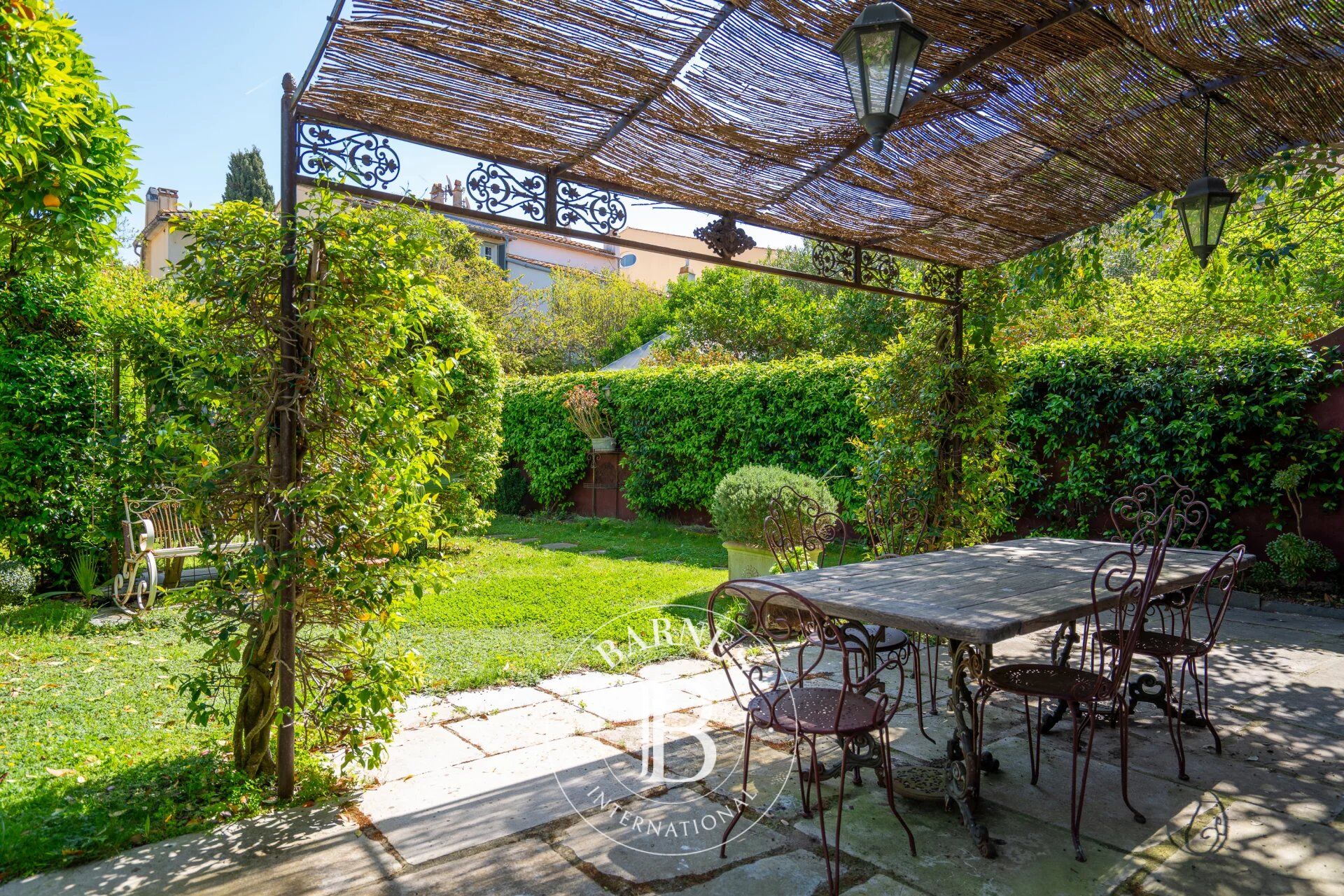 SAINT-TROPEZ – VILLAGE – VILLA 3 CHAMBRES - picture 2