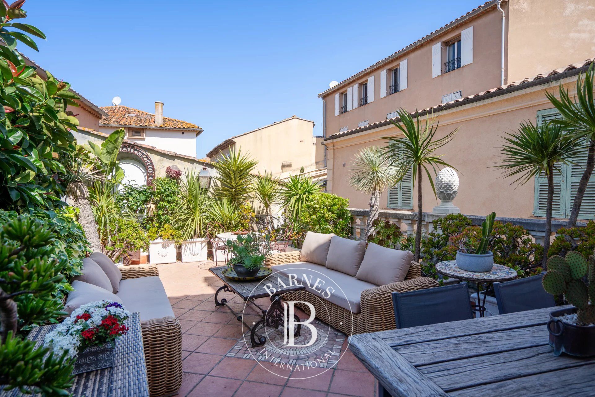 SAINT-TROPEZ – VILLAGE – VILLA 3 CHAMBRES - picture 1