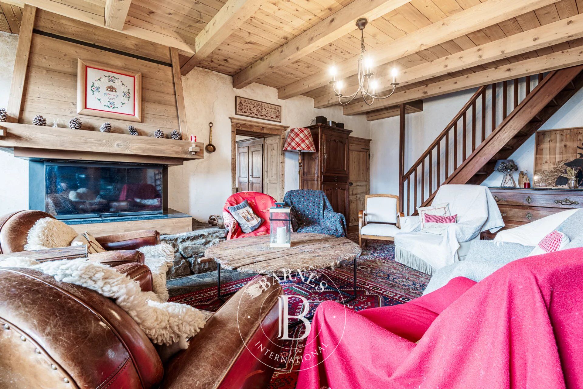 BARNES MONT-BLANC – MAGLAND – TRADITIONAL 19TH-CENTURY FARMHOUSE - picture 2