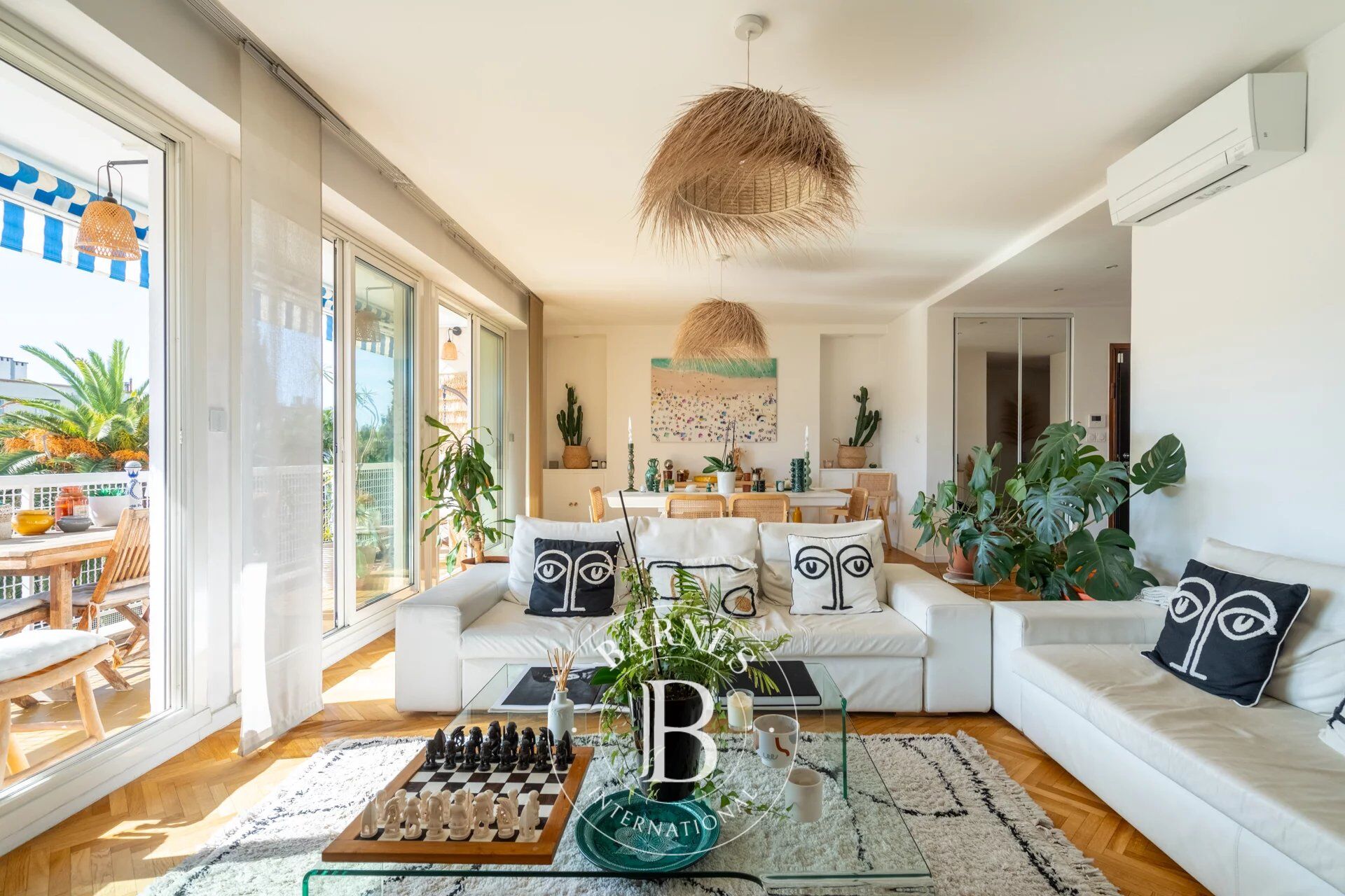 Location meublée - 13008 - Appartement 95m² - Résidence fermée - Stationnement libre - picture 1