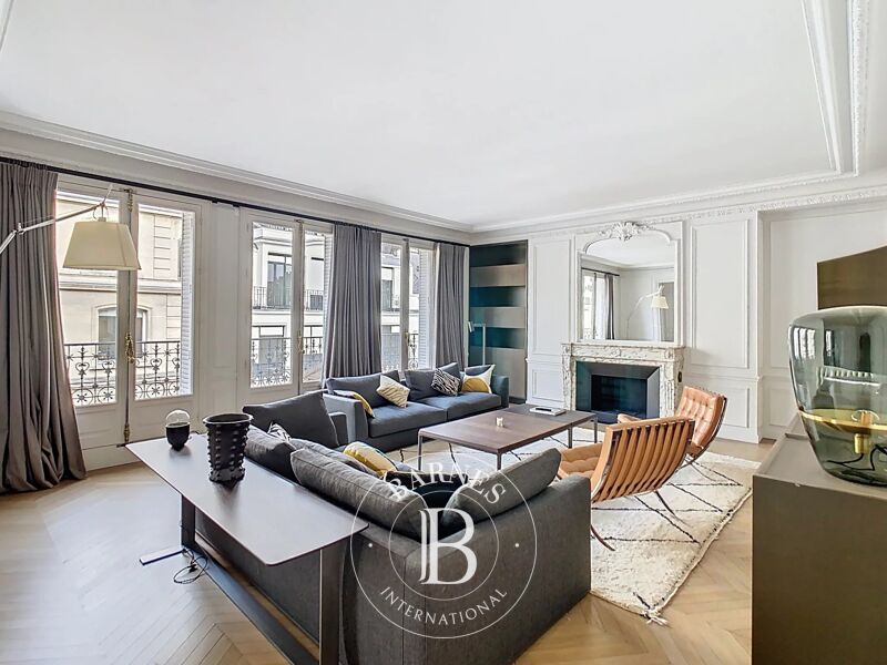 À louer Appartement | Paris 8ème - picture 2