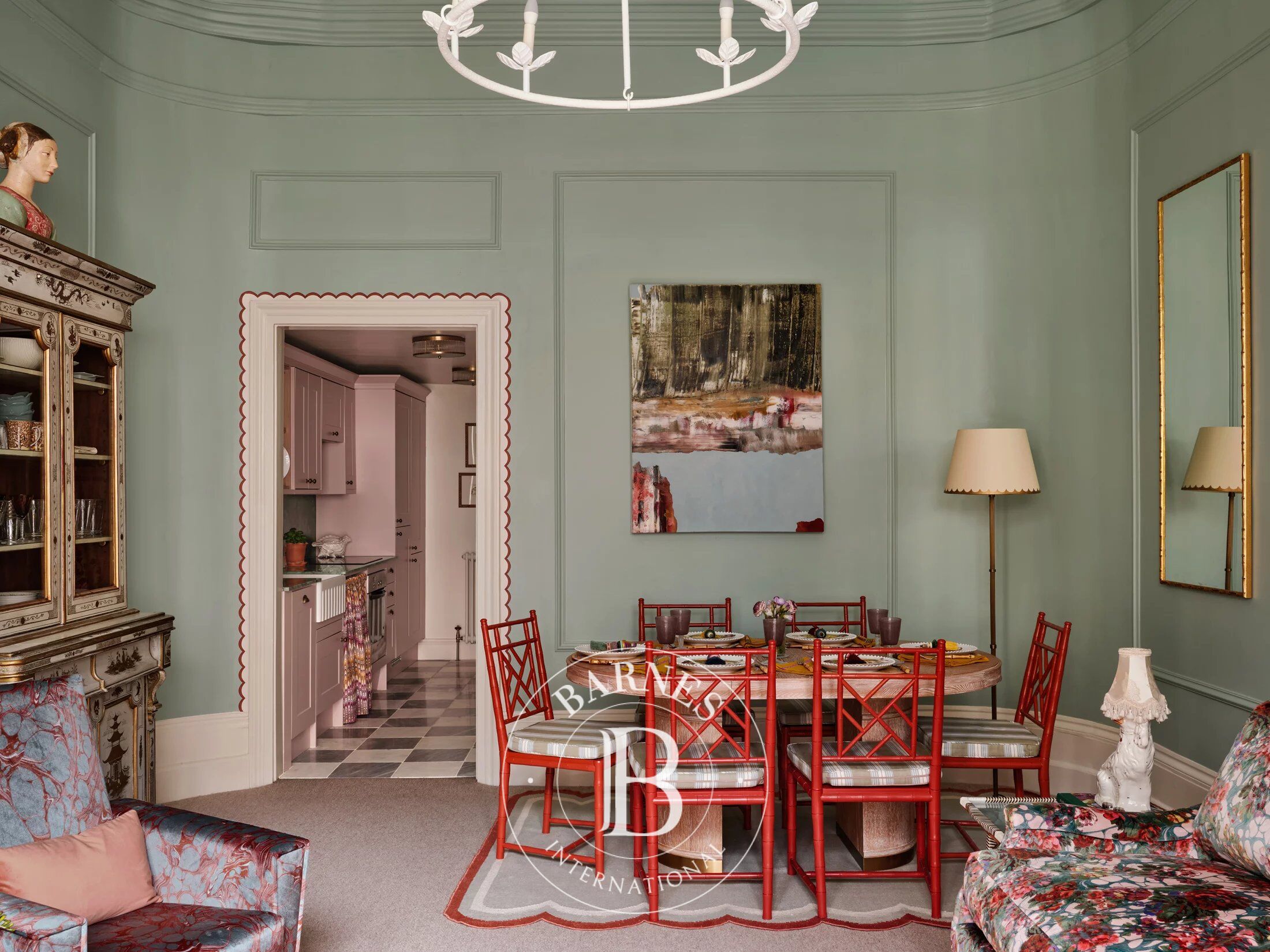 Queen's Gardens, Notting Hill W2 - picture 2