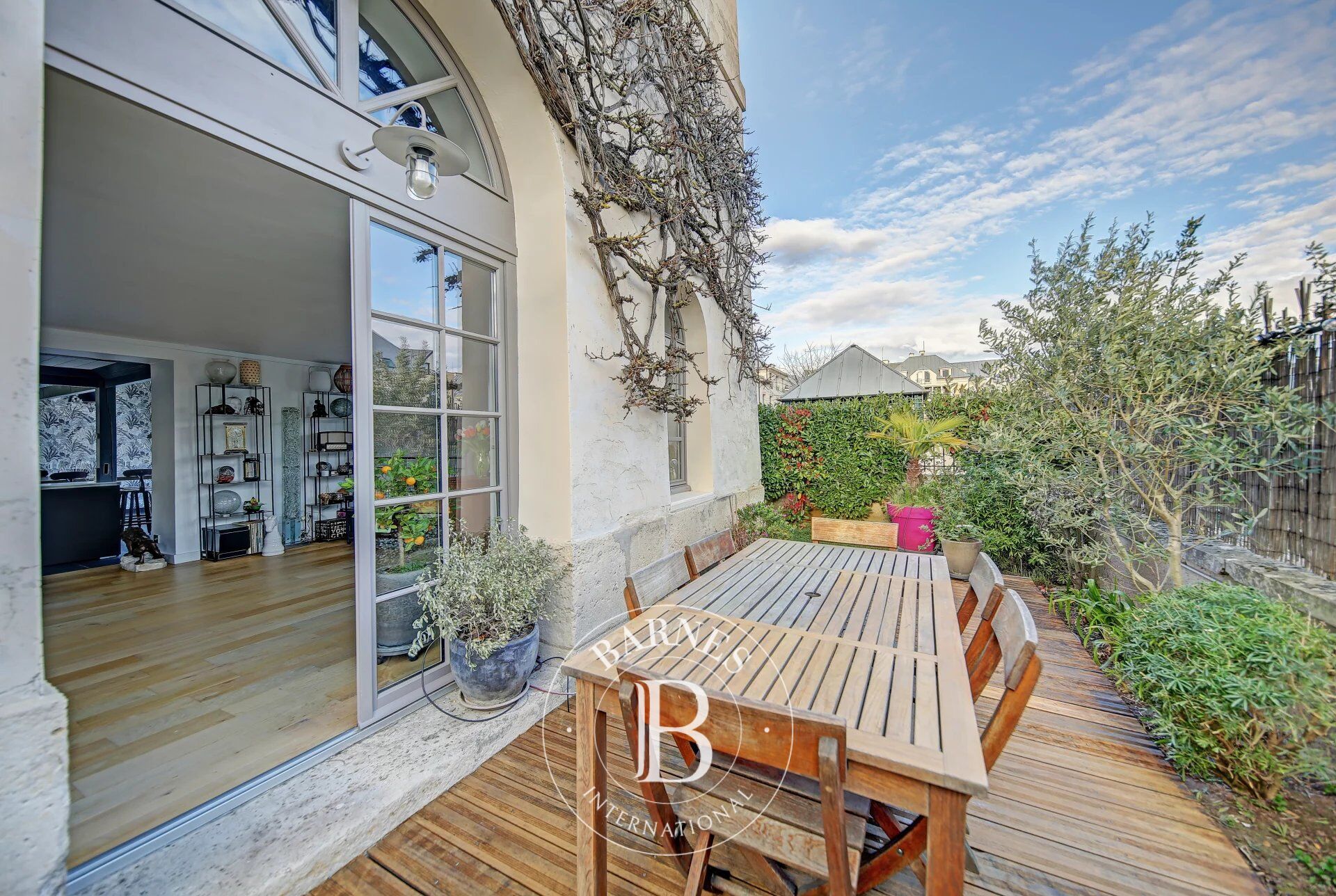 Apartment with the feel of a house - Property with character dating from 1883 - picture 2