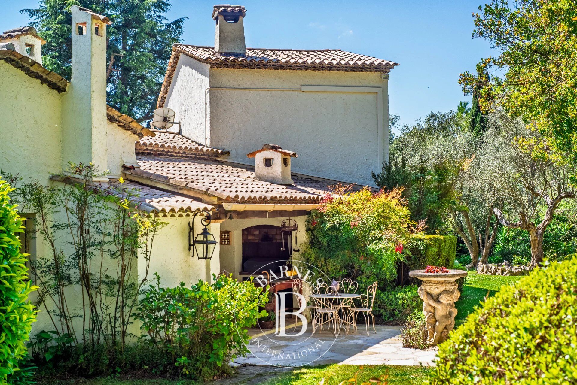 Opio -  Propriété d’exception en domaine fermé, à proximité du golf, 2 maisons d’invités, piscine, calme absolu - picture 3