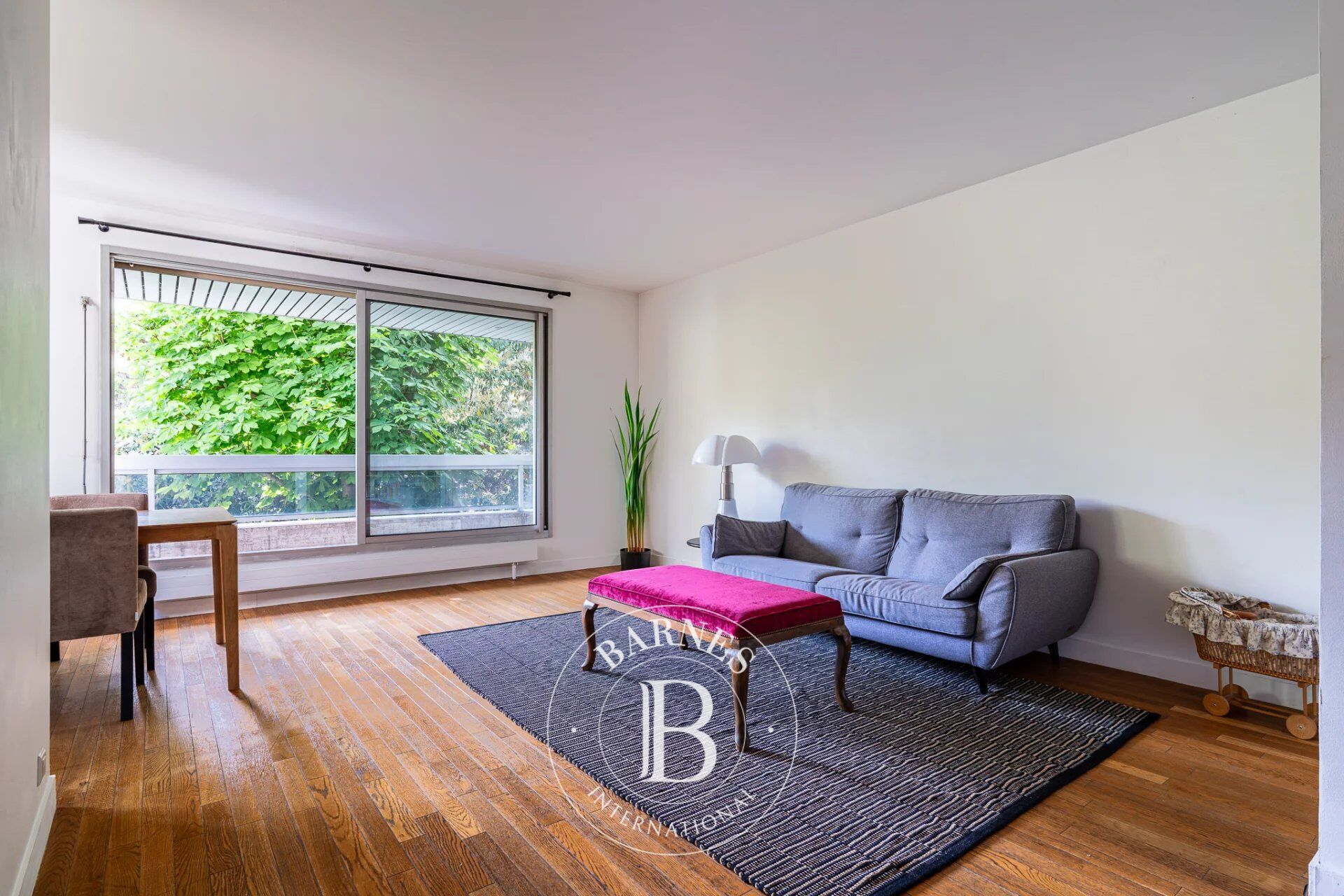 Exclusivité - Neuilly-sur-Seine - Village Chézy - Appartement 3 chambres - Balcons  - Verdure - picture 3