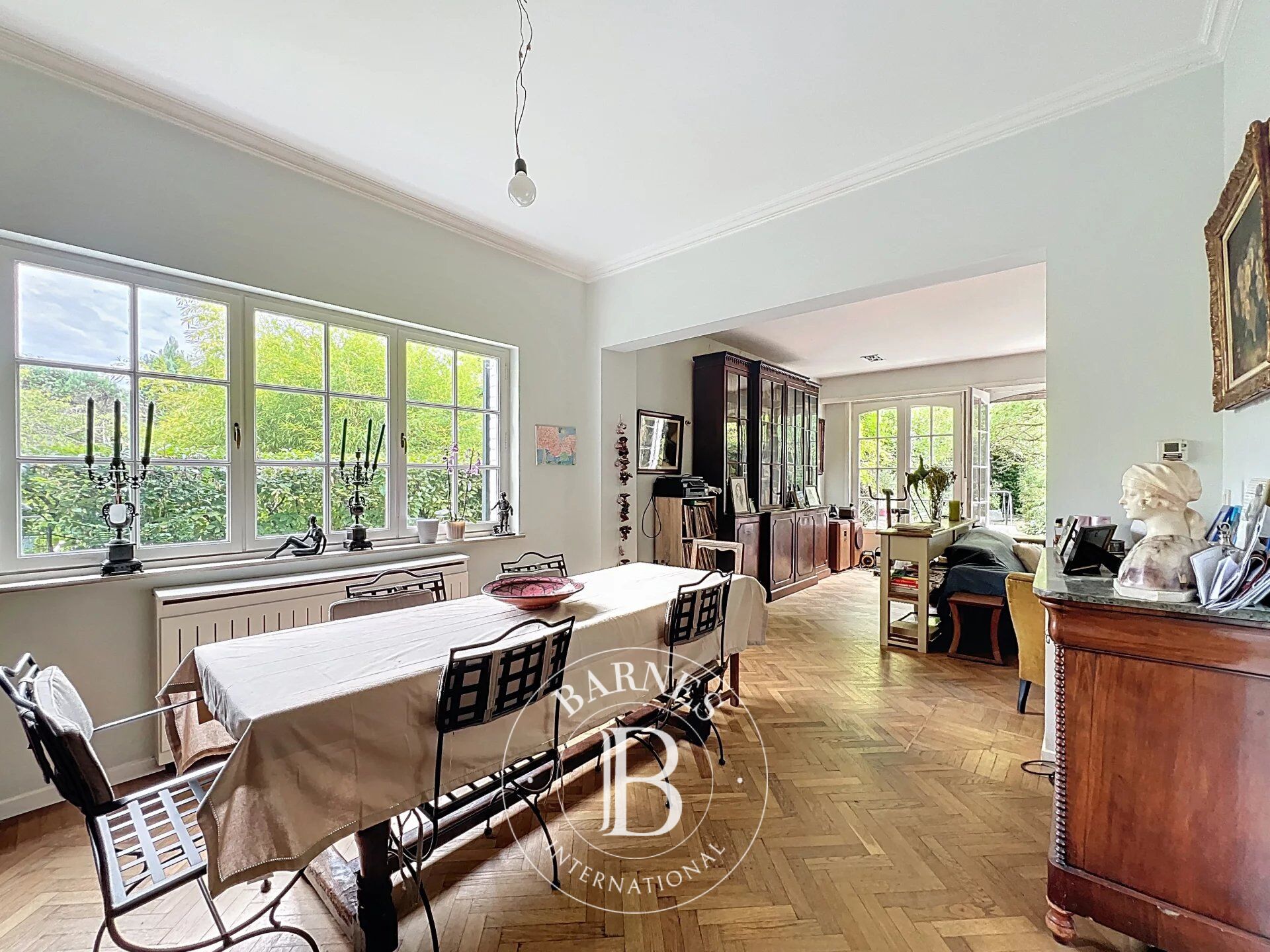 Casa Uccle - picture 1