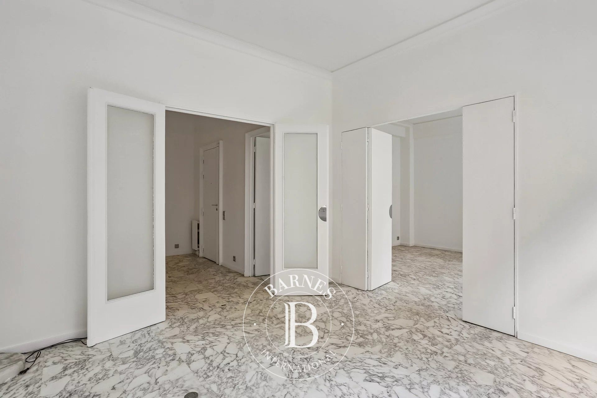 Piso Paris 7ème - picture 2