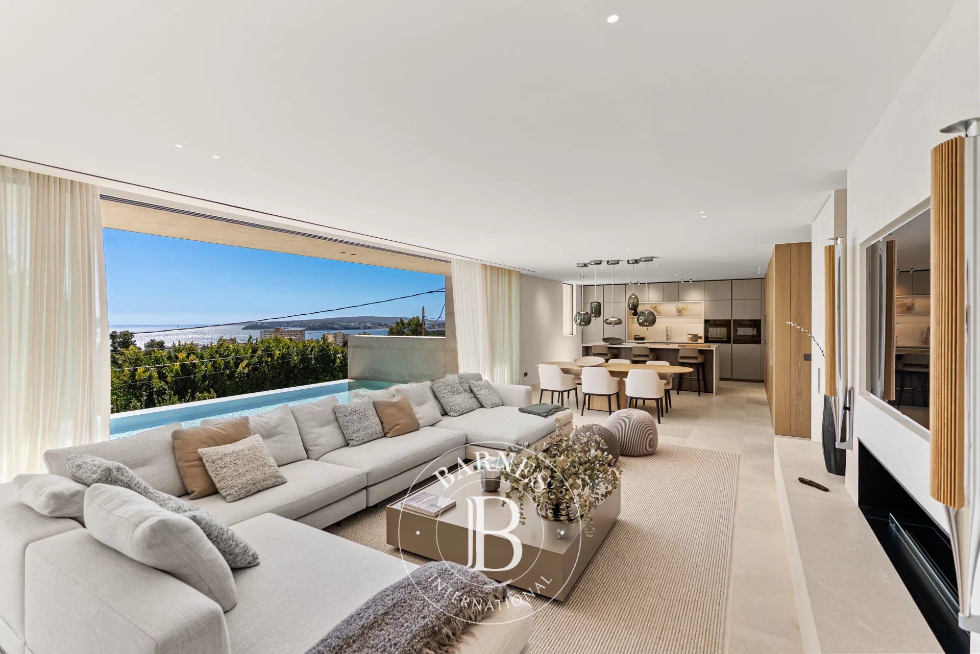 Spacious 5-Bedroom Villa with Terraces and Private Elevator in Portals Nous - picture 1