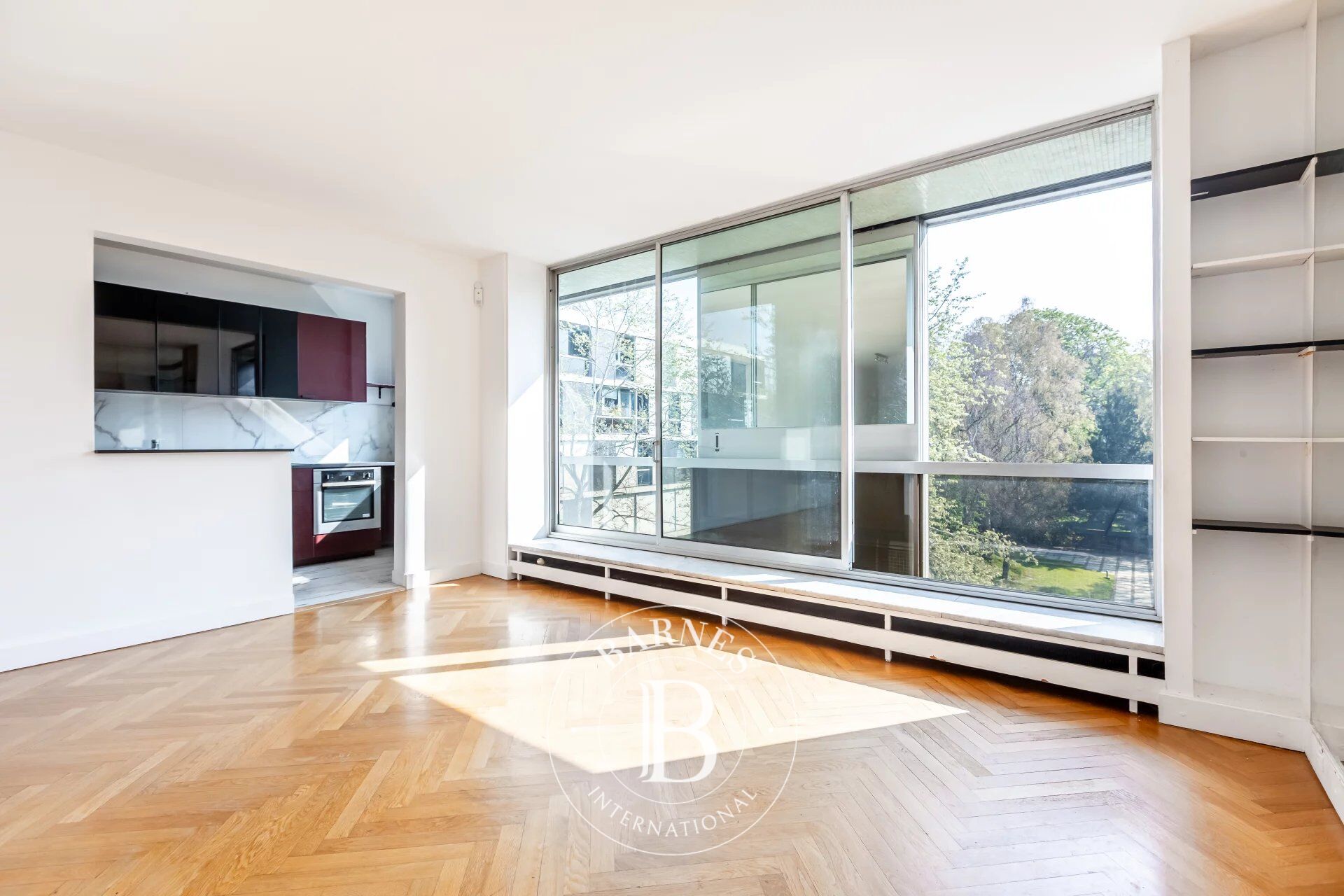 Barnes Boulogne - Large studio apartment - Top floor overlooking gardens - picture 1