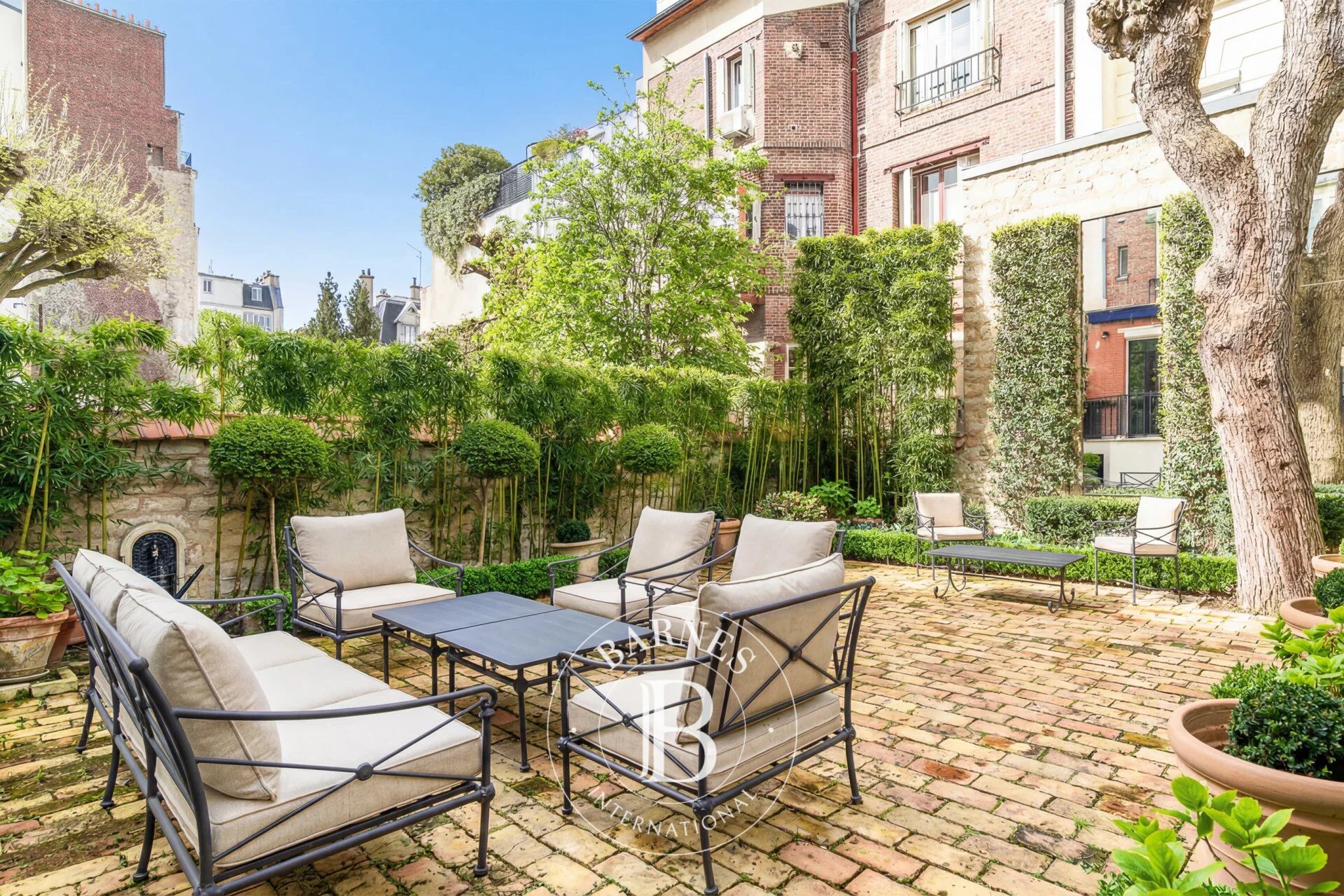 Paris 16 - Muette - Hôtel particulier - Terrasse et jardin - picture 1