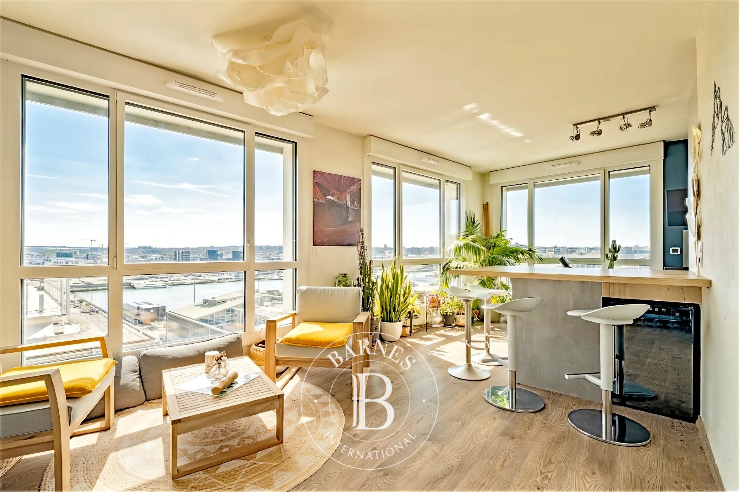 Bordeaux Bassins à Flots – Duplex Apartment – Terraces – Parking – Bicycle Storage - picture 2