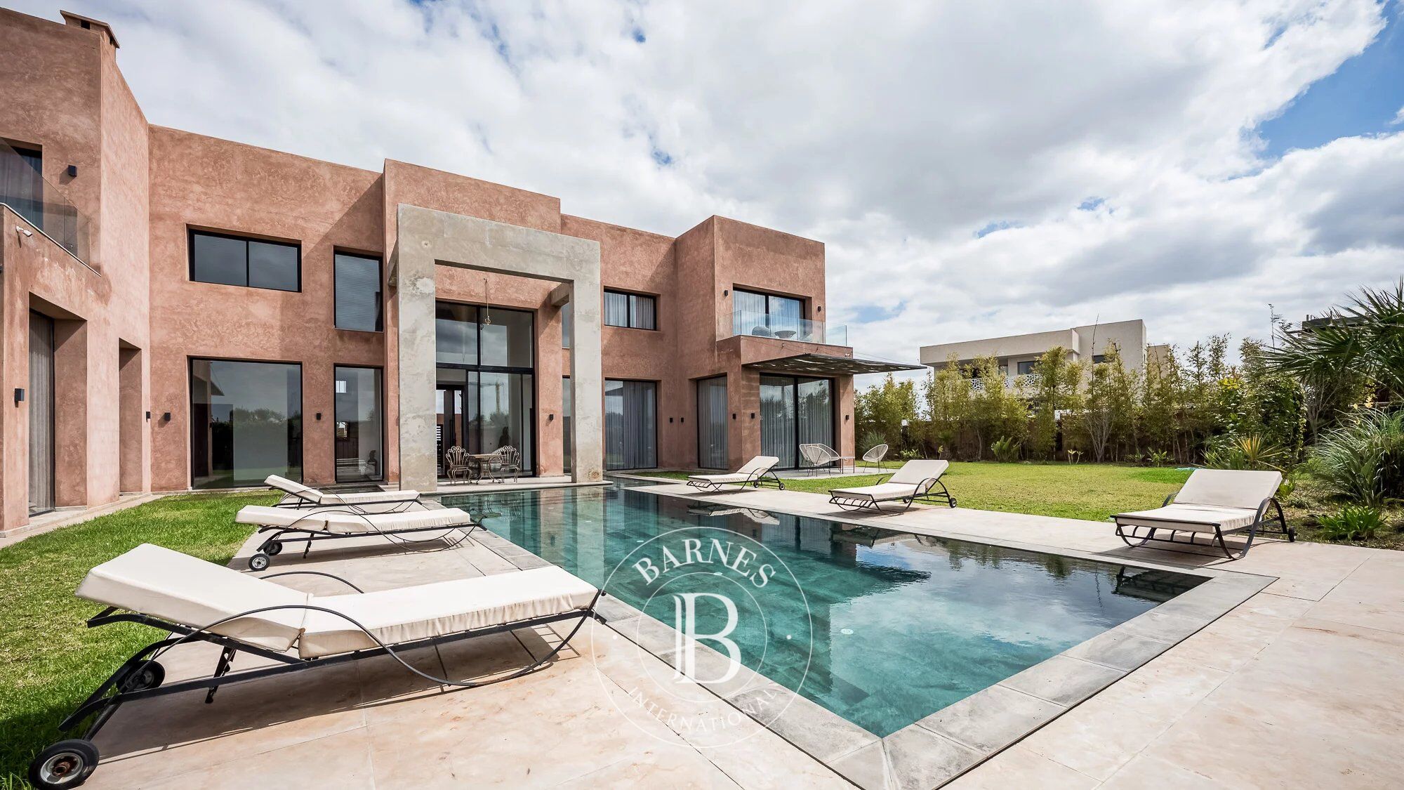 À VENDRE – VILLA DE LUXE MEUBLEE AVEC VUE SUR LE GOLF AMELKIS - picture 1