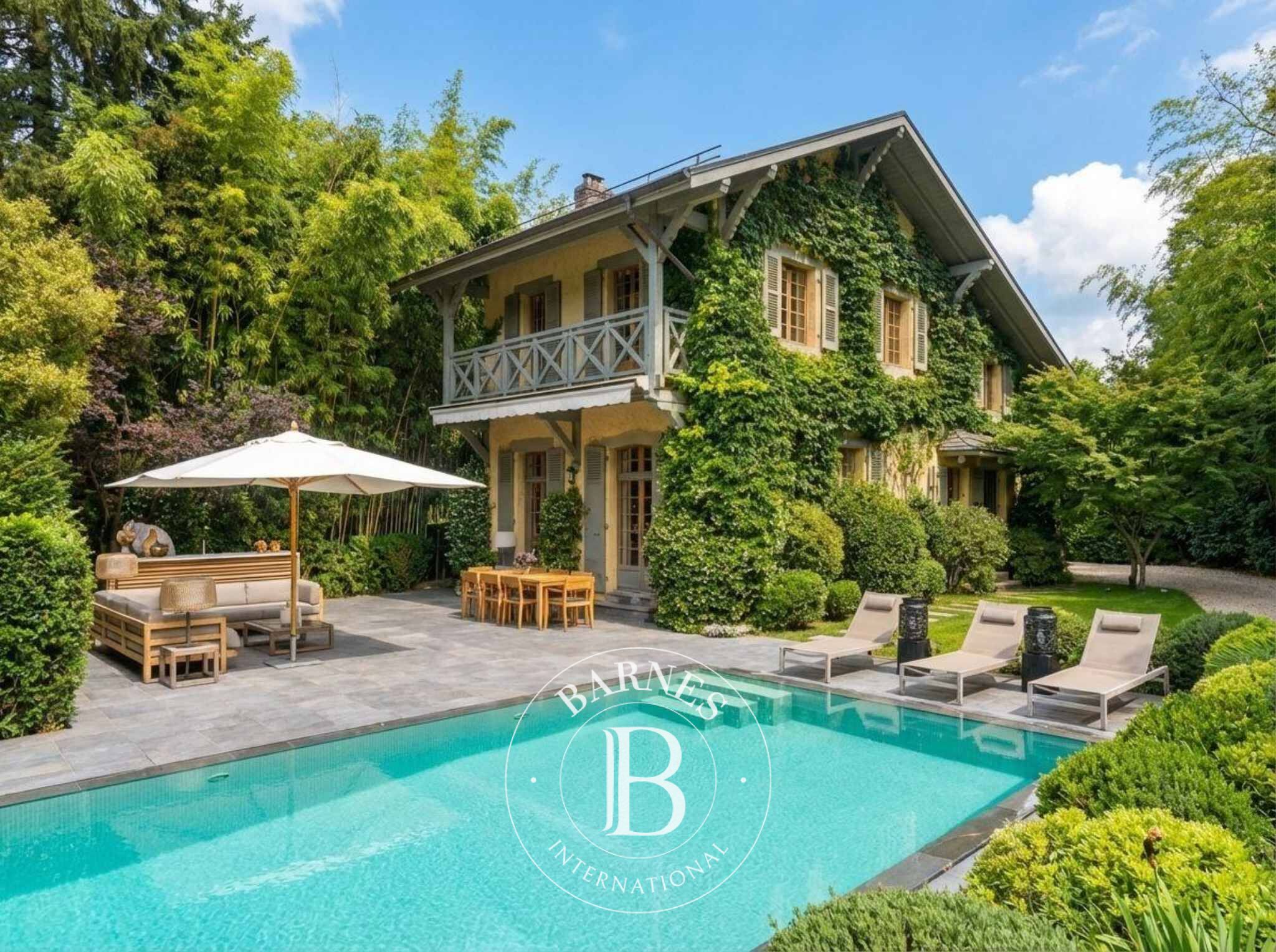 Villa Vésenaz - picture 1