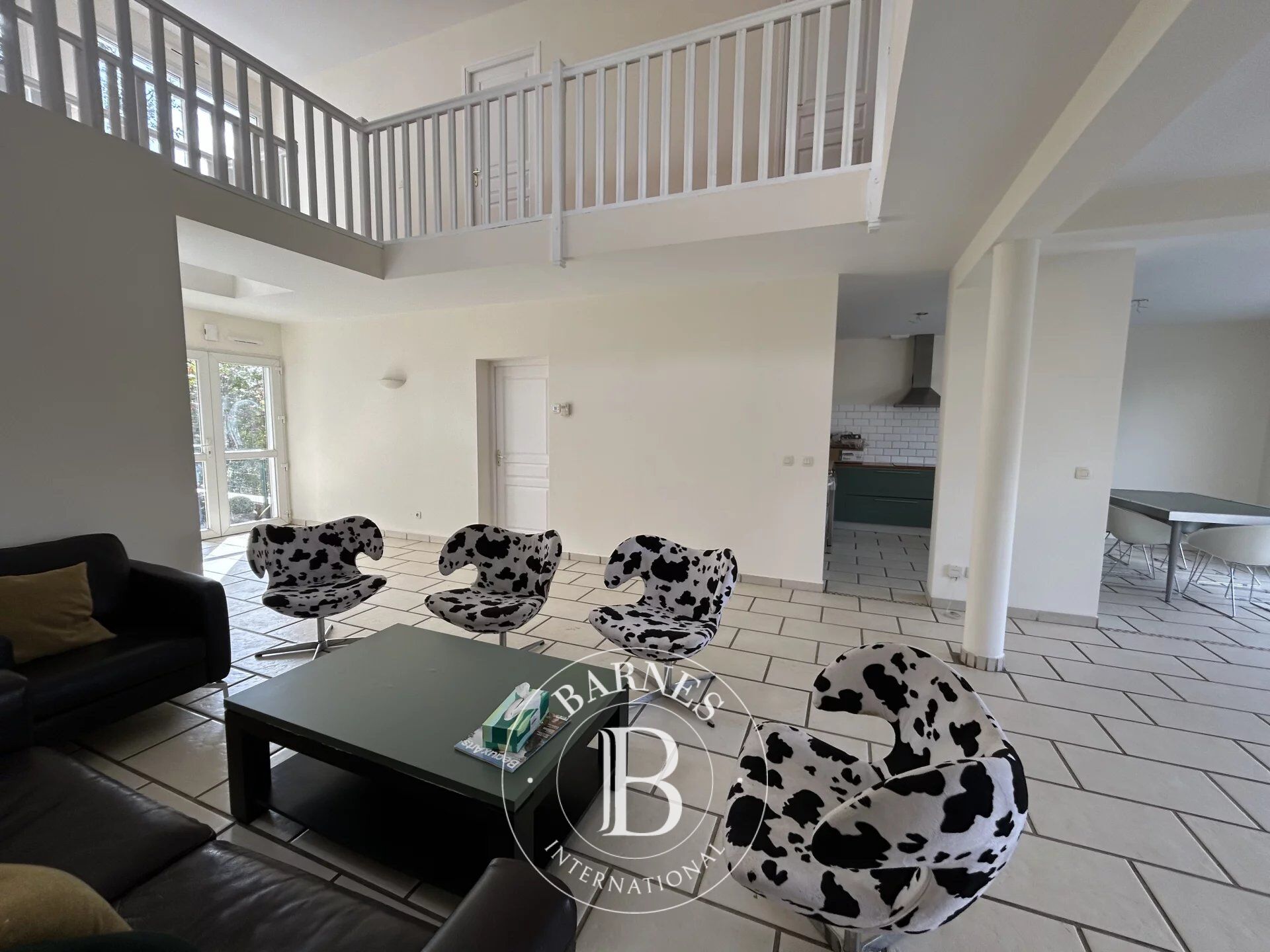 Le service location de la Maison BARNES vous propose ce bien : - picture 1