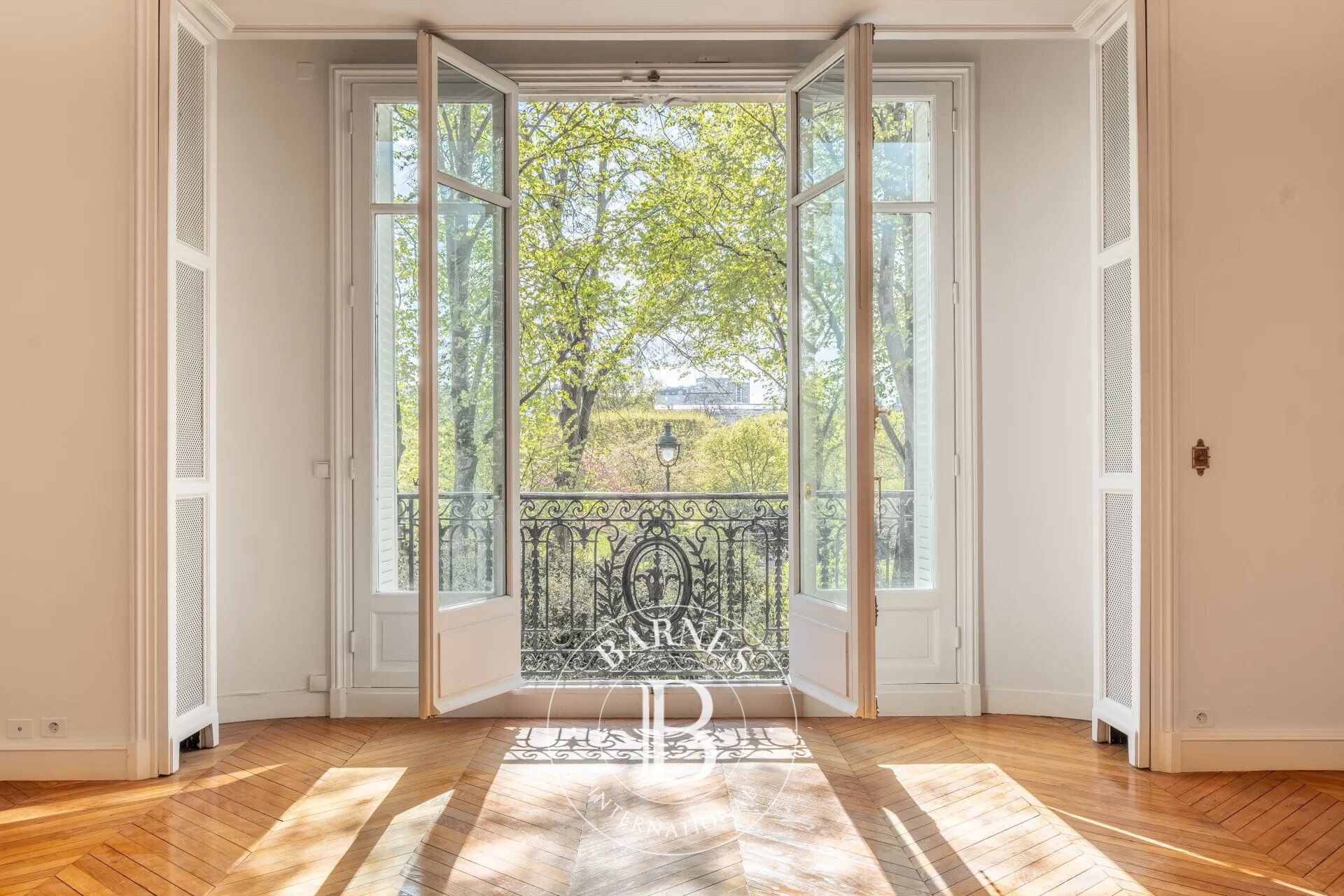 For Sale Apartment | Paris 7ème - picture 4