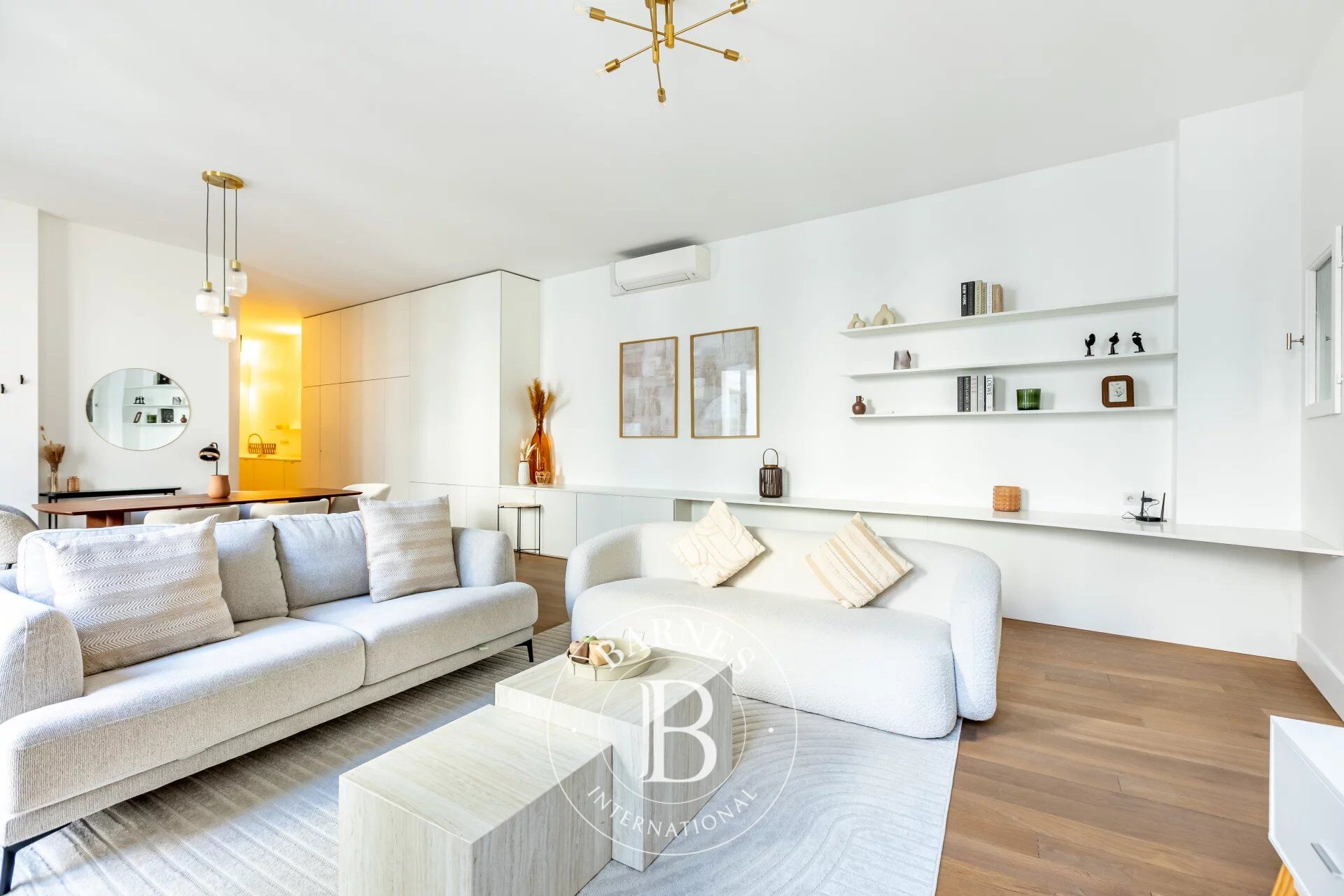 Piso Paris 8ème - picture 3