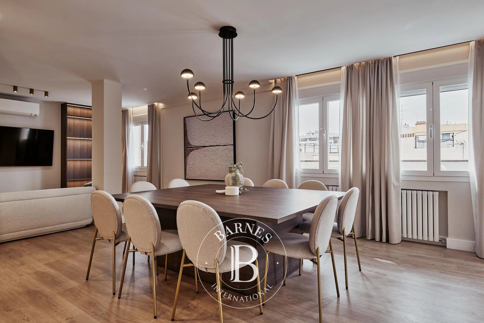 Penthouse with terrace in Lista, Salamanca District - picture 2