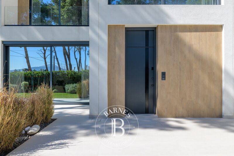 For Sale House | Athens - picture 2