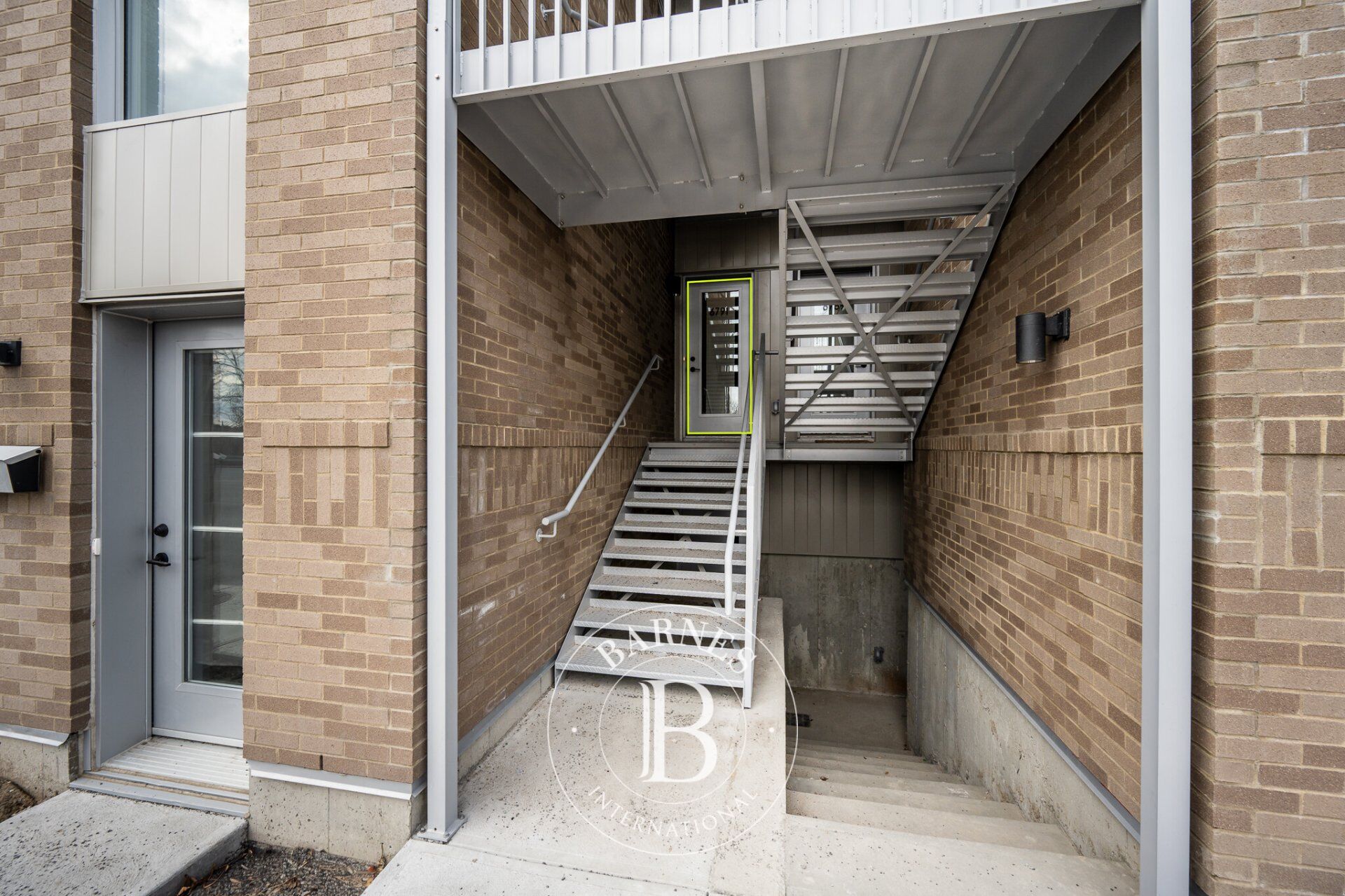 6791 Boul. De La Vérendrye  Montréal (Le Sud-Ouest) (Montréal) - picture 2