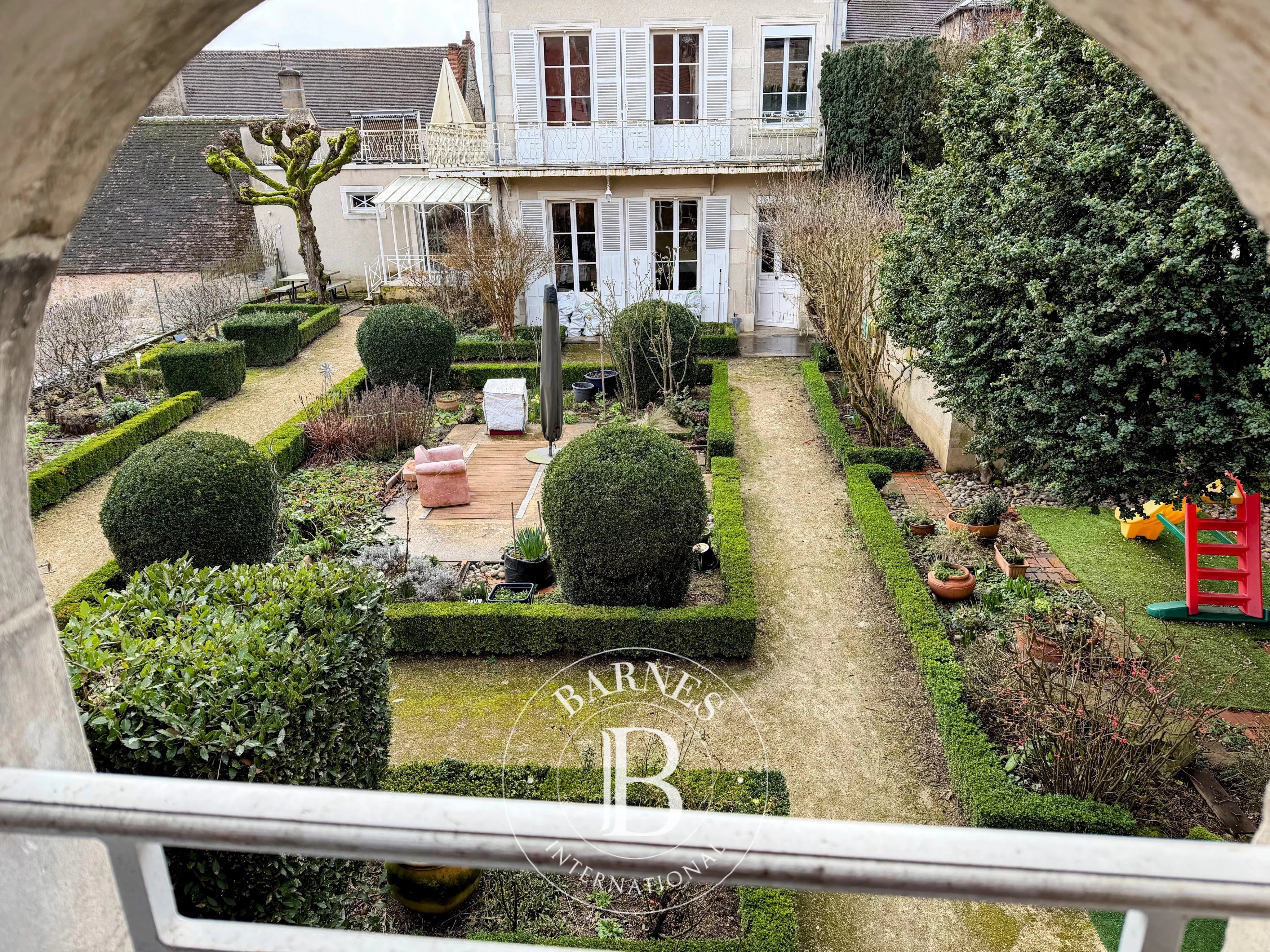 EXCLUSIVITE MAISON DE VILLE CLAMECY - picture 1