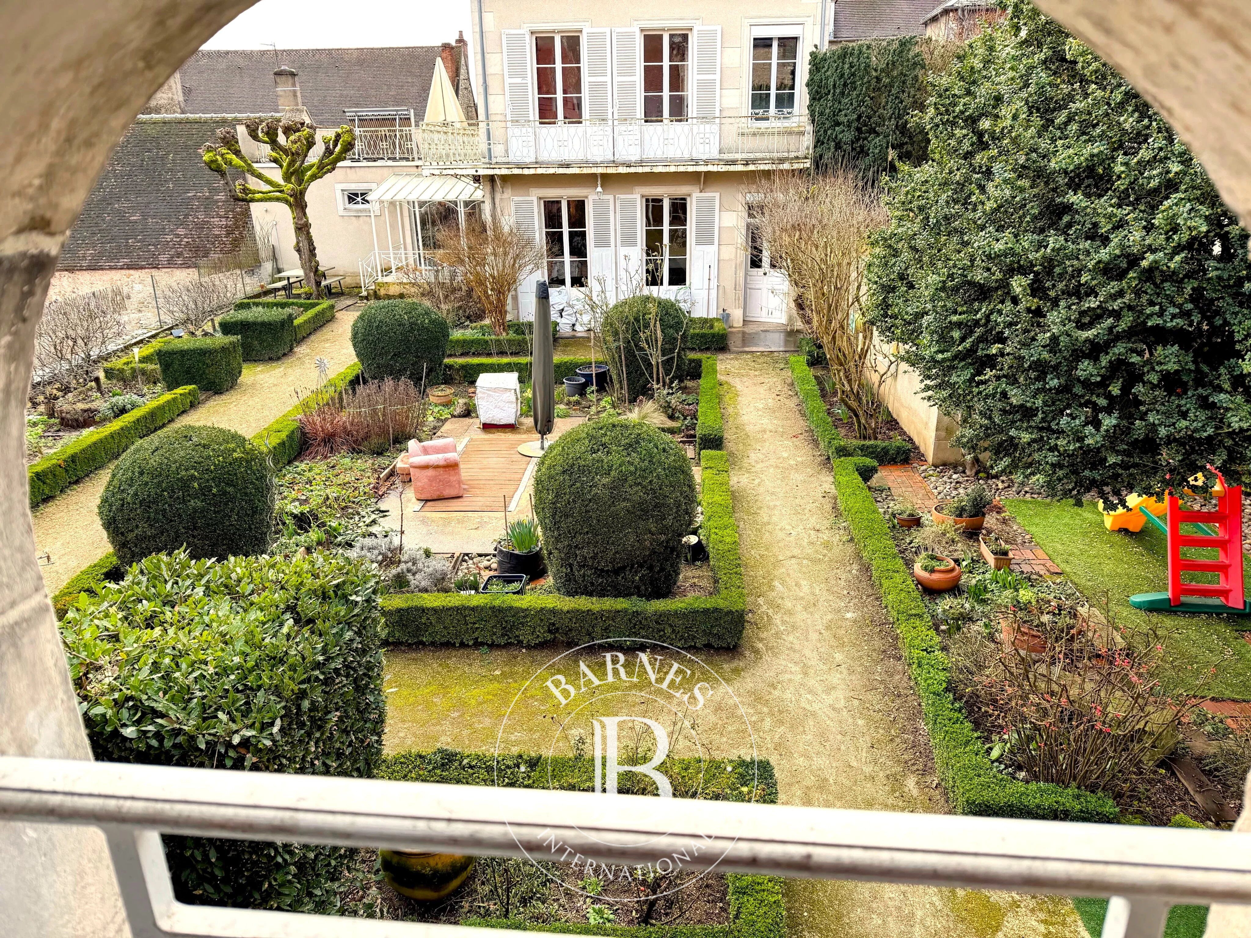 EXCLUSIVITÉ, CLAMECY - MAISON DE VILLE - picture 1