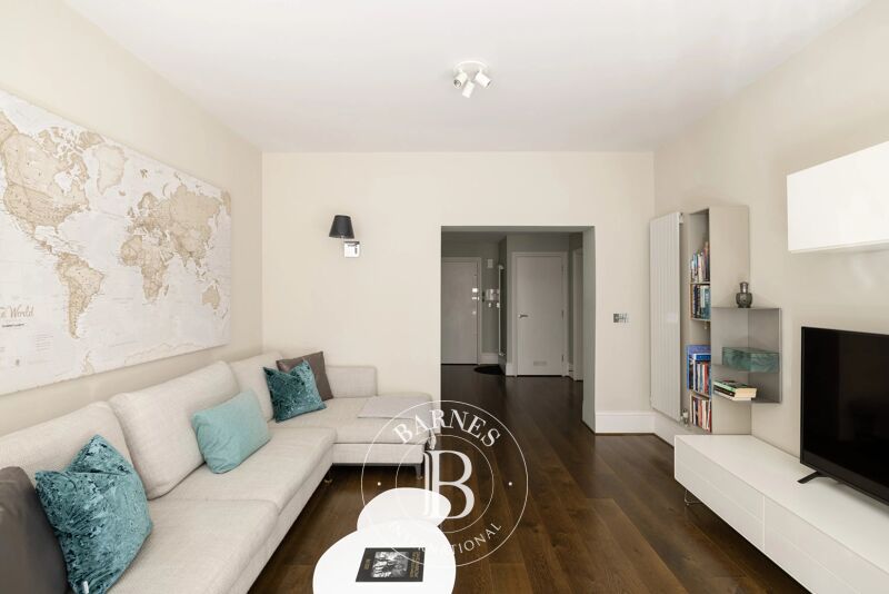 For Rent Apartment | London - picture 2