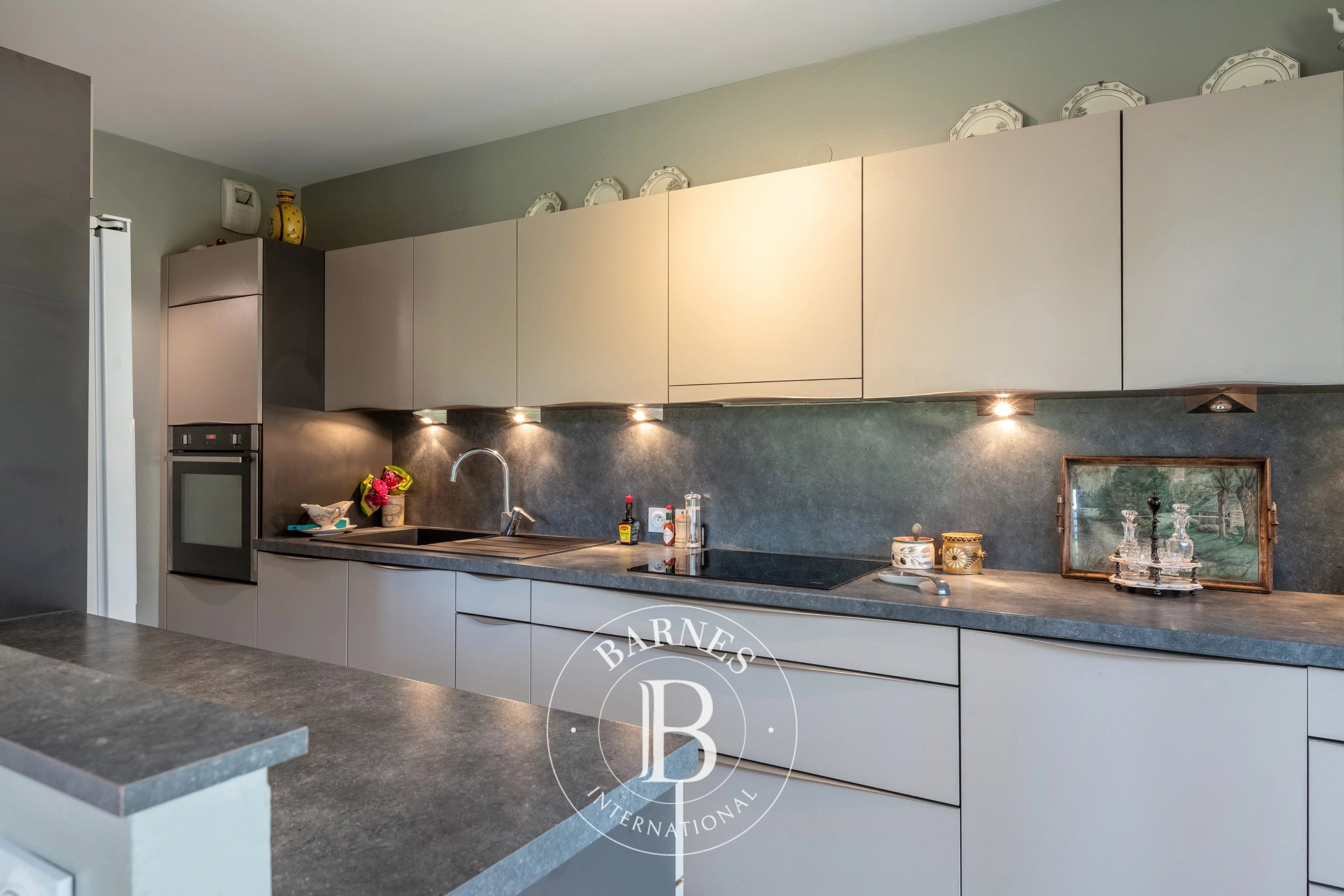 LYON 5 – POINT DU JOUR – Appartement Rez-de-jardin – 98,55 m² – Jardin d'environ 165 m² – 3 chambres - Garage - picture 3