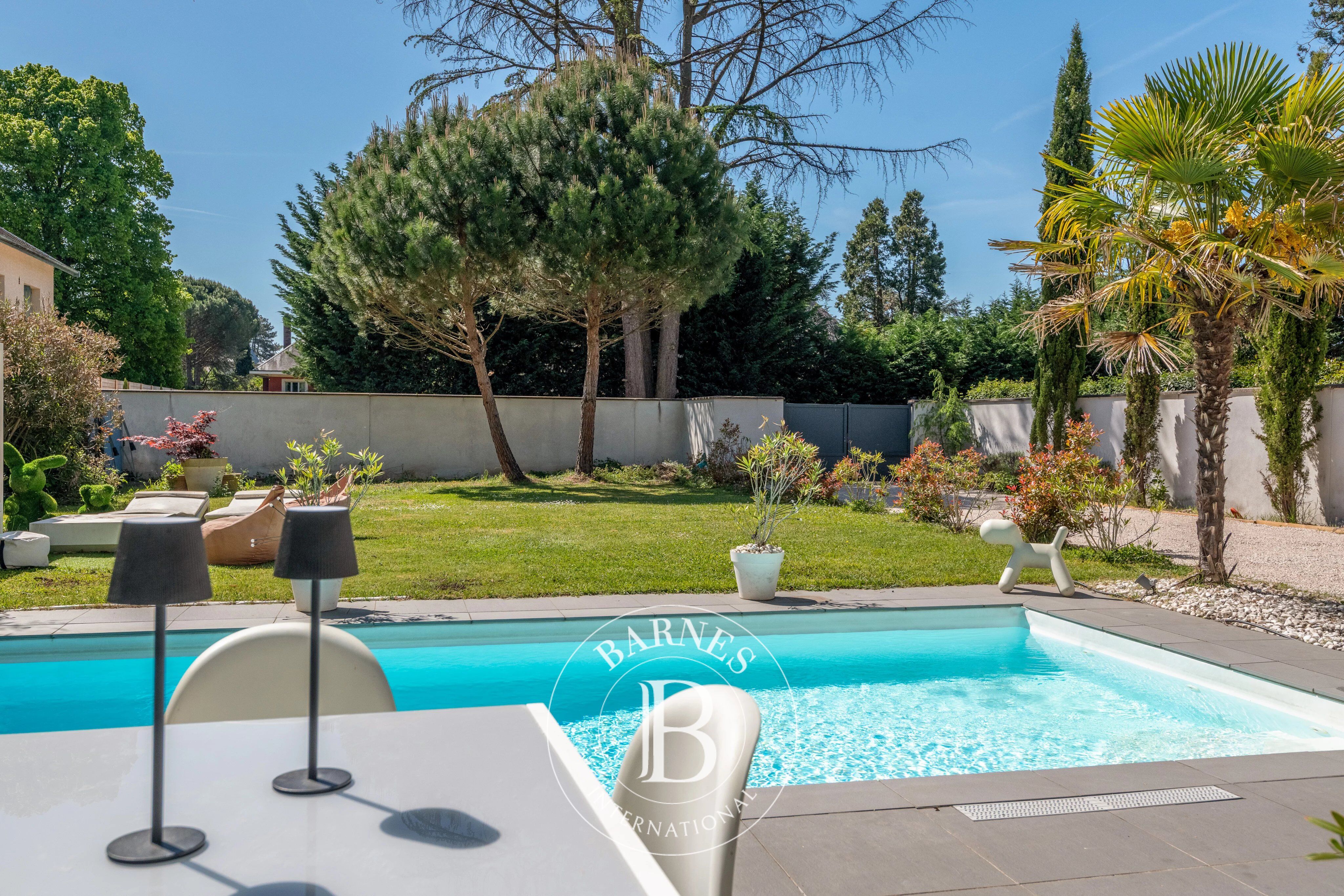 Maison contemporaine 135 m² – terrain 711 m² – 4 chambres – piscine - picture 3