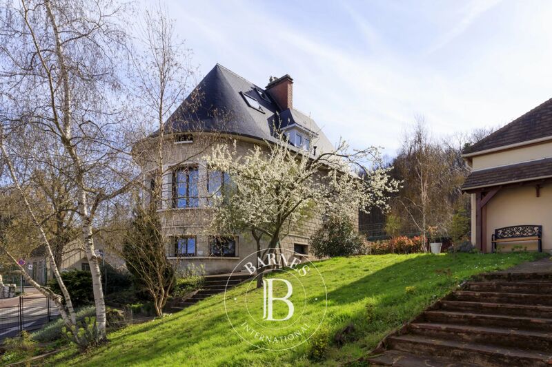 Stone-built in Chaville