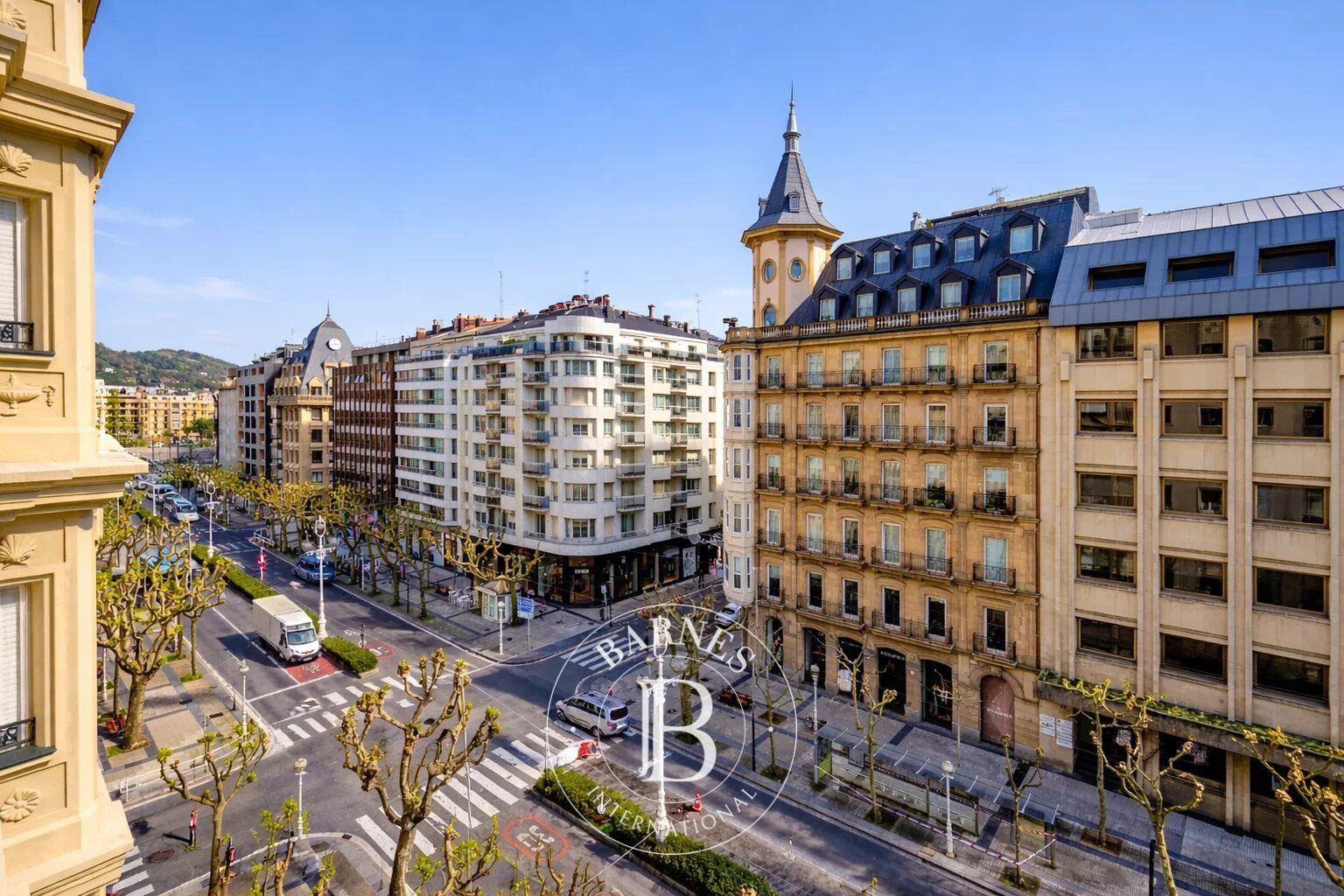 Piso atemporal en  una dirección cotizada. - picture 1