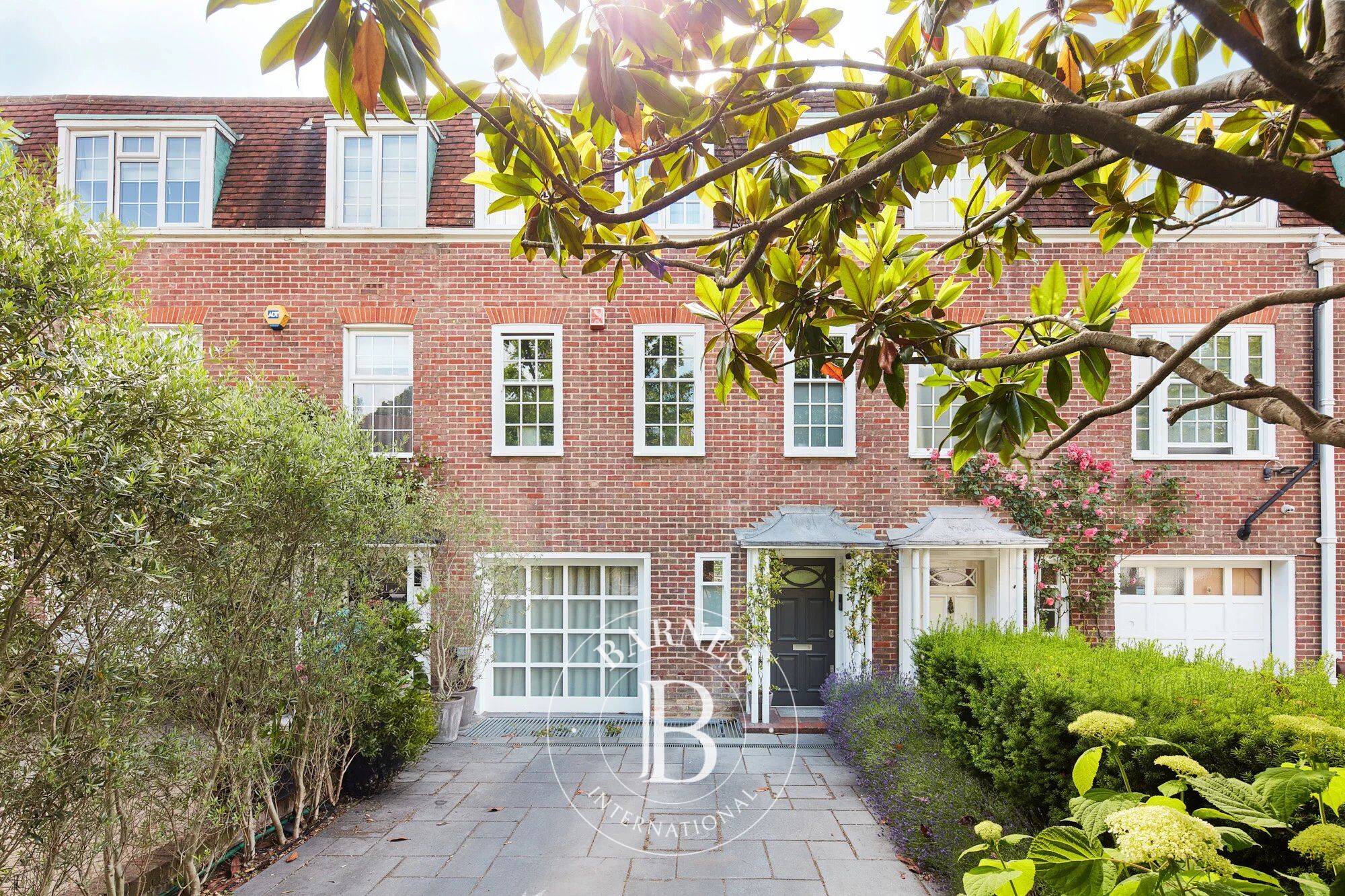 Haus London - picture 2