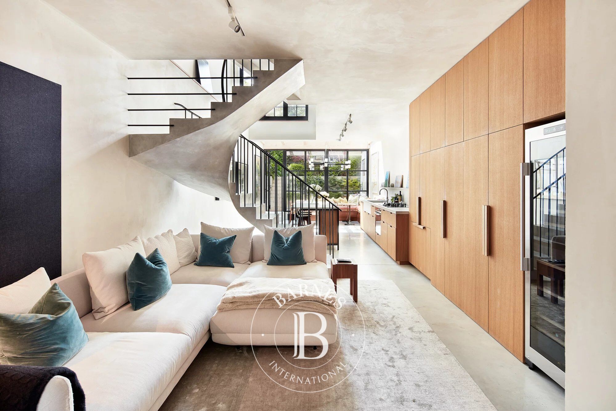 Haus London - picture 1