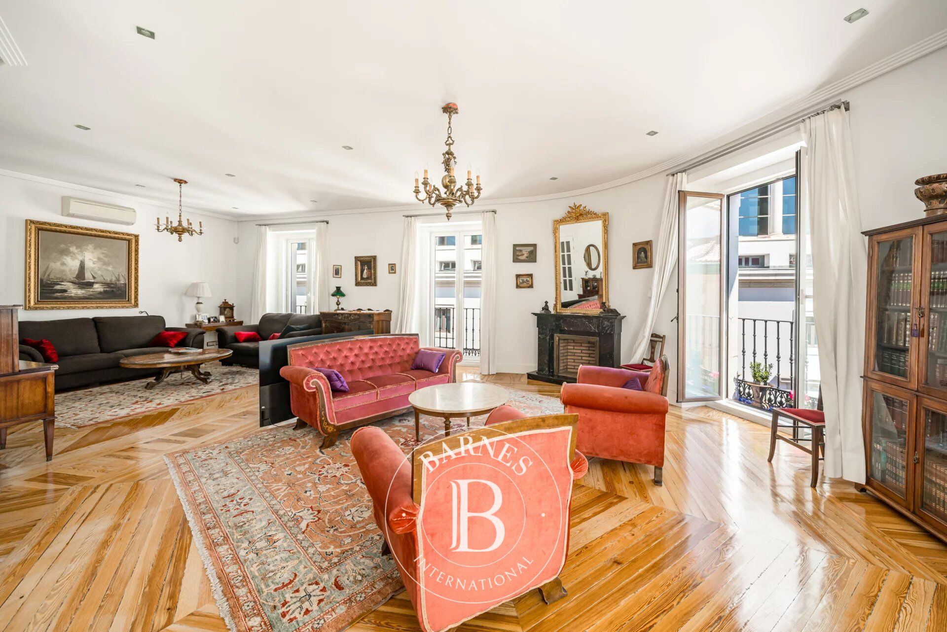 11 Außenbalkone – 5 Schlafzimmer – teilweise renoviert – Centro – Palacio - picture 1