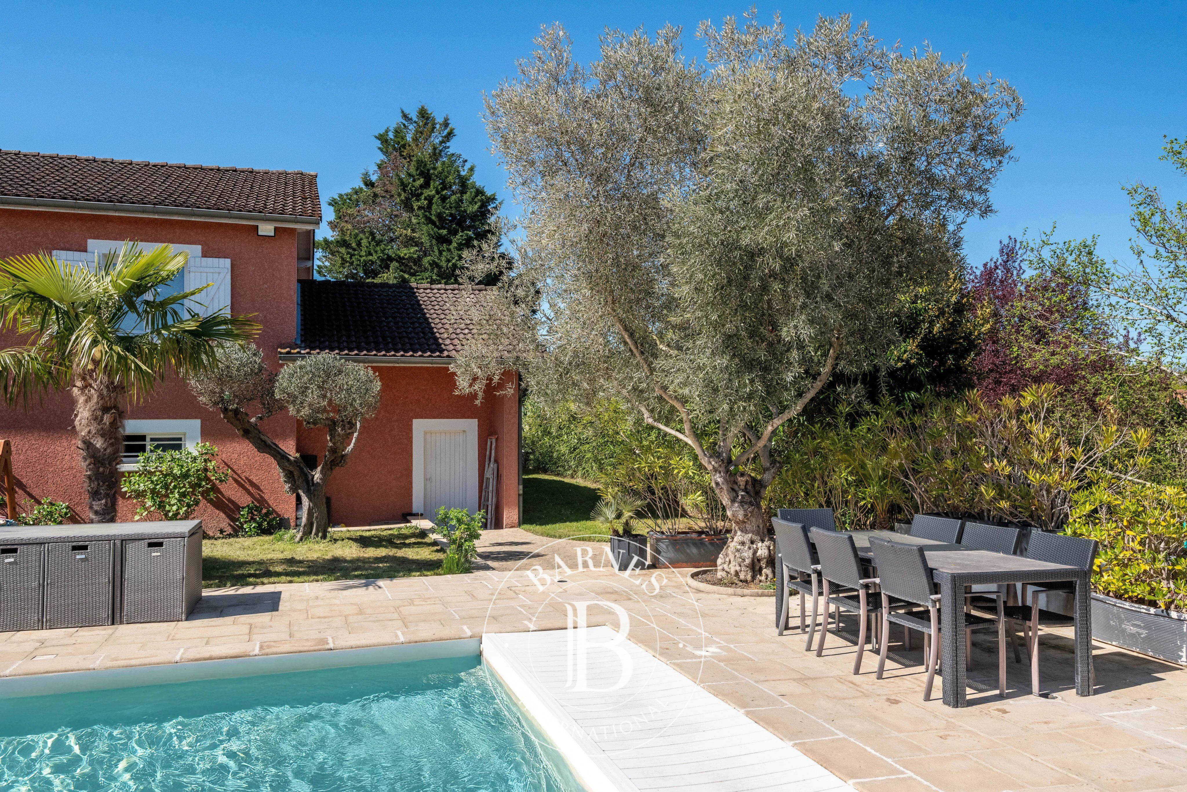 Casa La Tour-de-Salvagny - picture 2