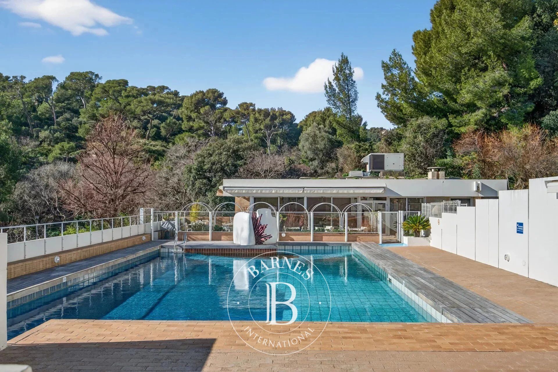 Marseille 8th District – Les Jardins de Thalassa – Exceptional 2-Bedroom Apartment with Panoramic Sea Views - picture 2