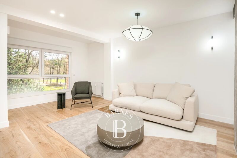 Appartement moderne à neuf avec terrasse et vues sur le Parque del Oeste