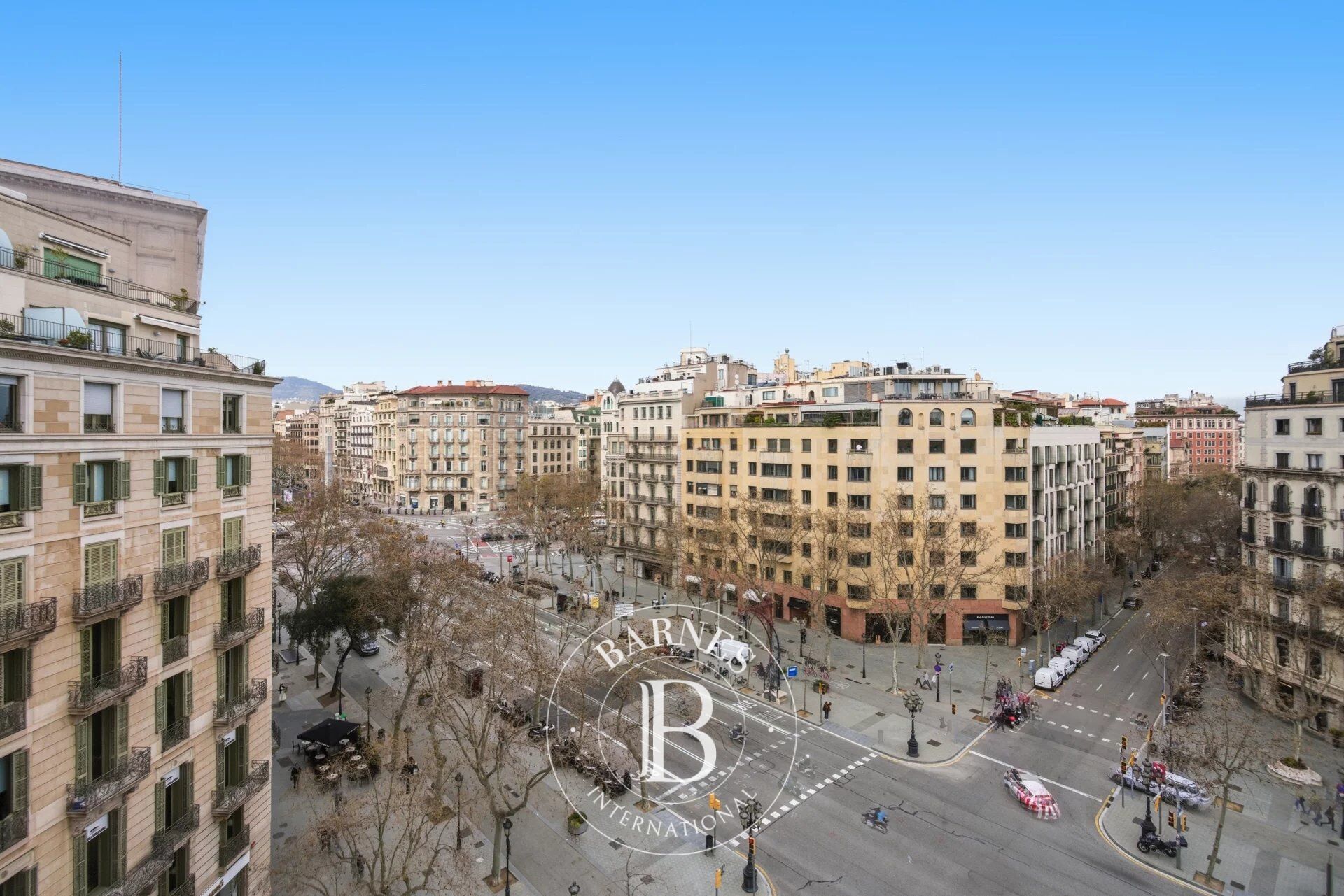 Penthouse d’angle au 8ᵉ étage avec vues privilégiées sur le Passeig de Gràcia - picture 3