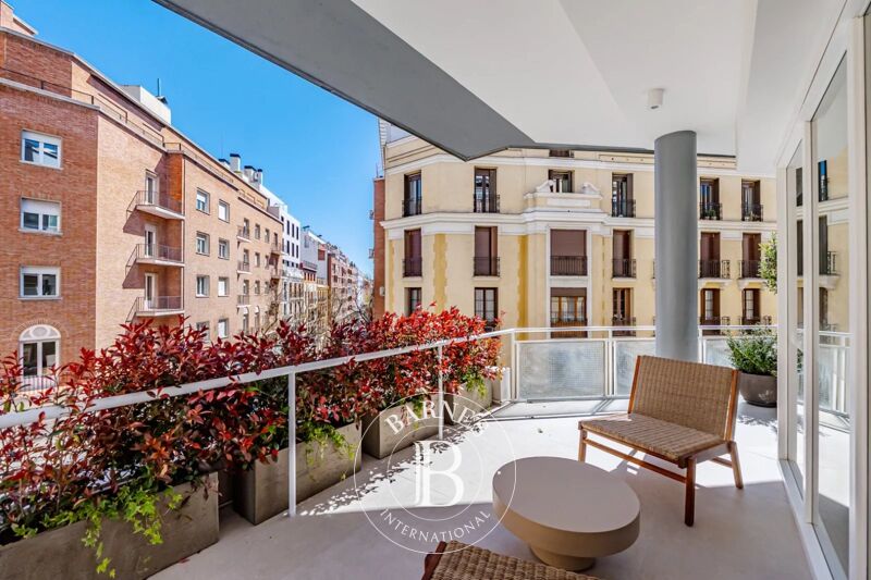 Élégant appartement avec terrasse et rénovation complète dans le quartier de Salamanca