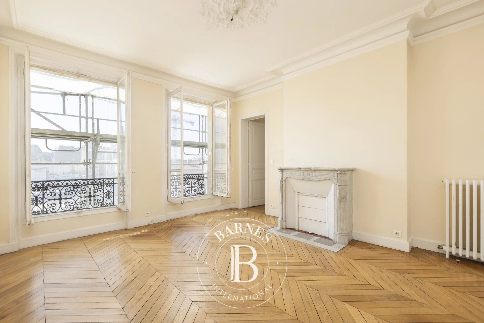 Piso Paris 6ème - picture 1