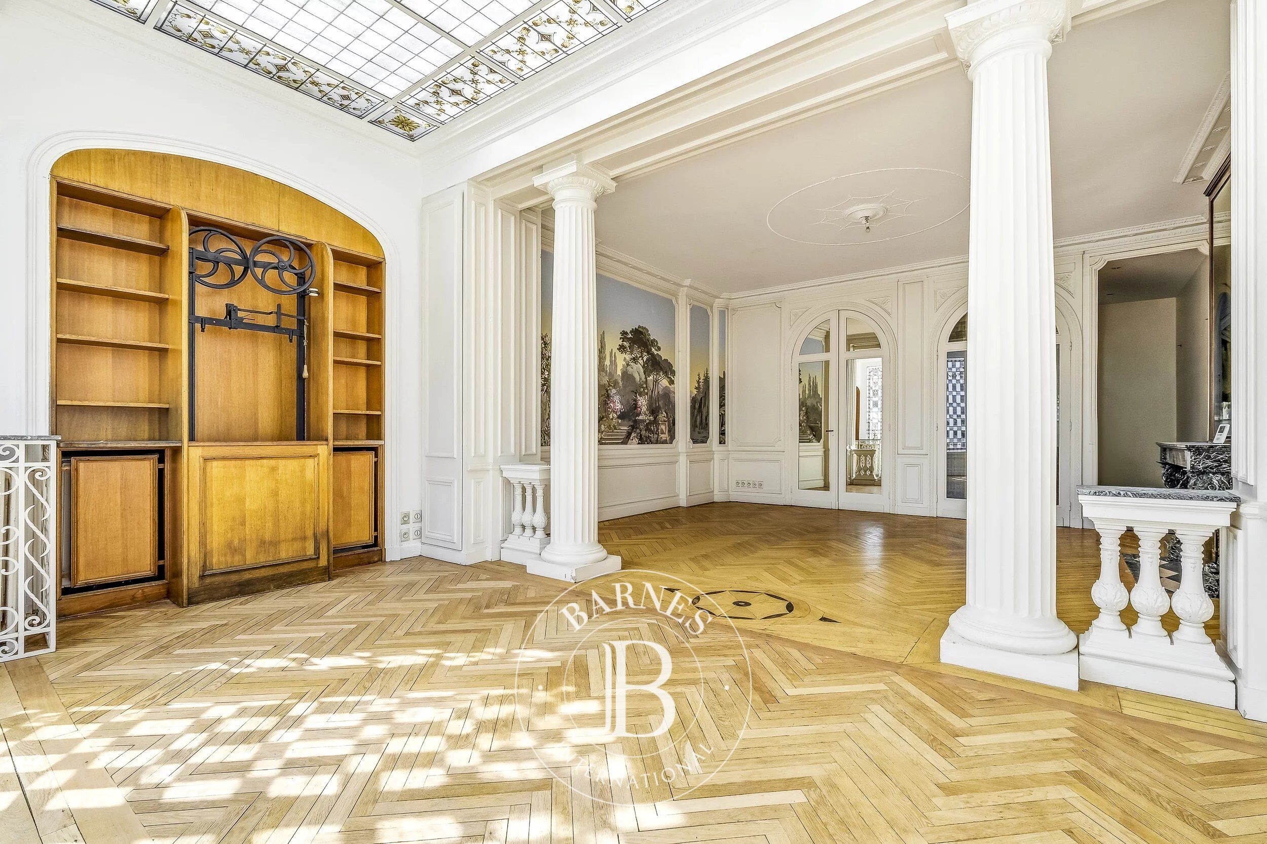 Bordeaux Saint-Seurin - 330 sqm Exceptional Private Mansion - 120sqm Garden - picture 3