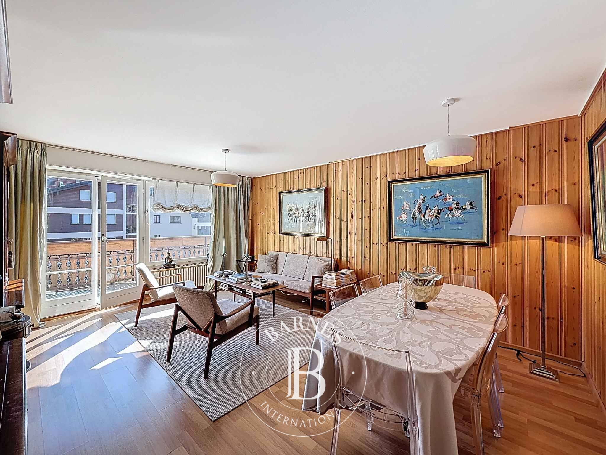 Charmant 4.5 pièces au calme absolu, à deux pas du centre - picture 1