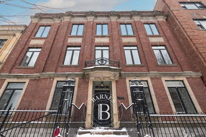 For Sale Apartment | Montréal (Ville-Marie) - picture 1