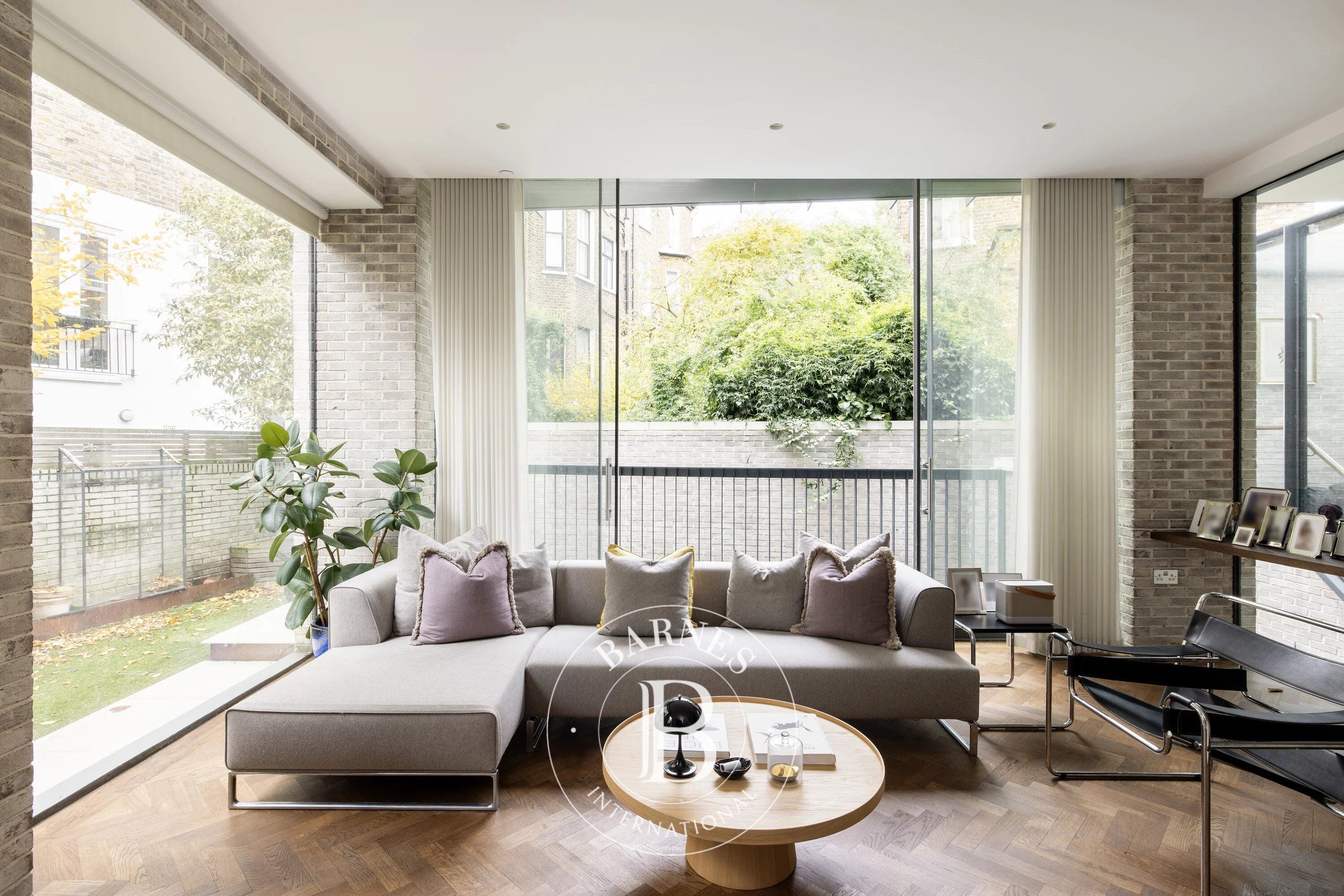 Milson Road, Hammersmith / Brook Green - picture 1