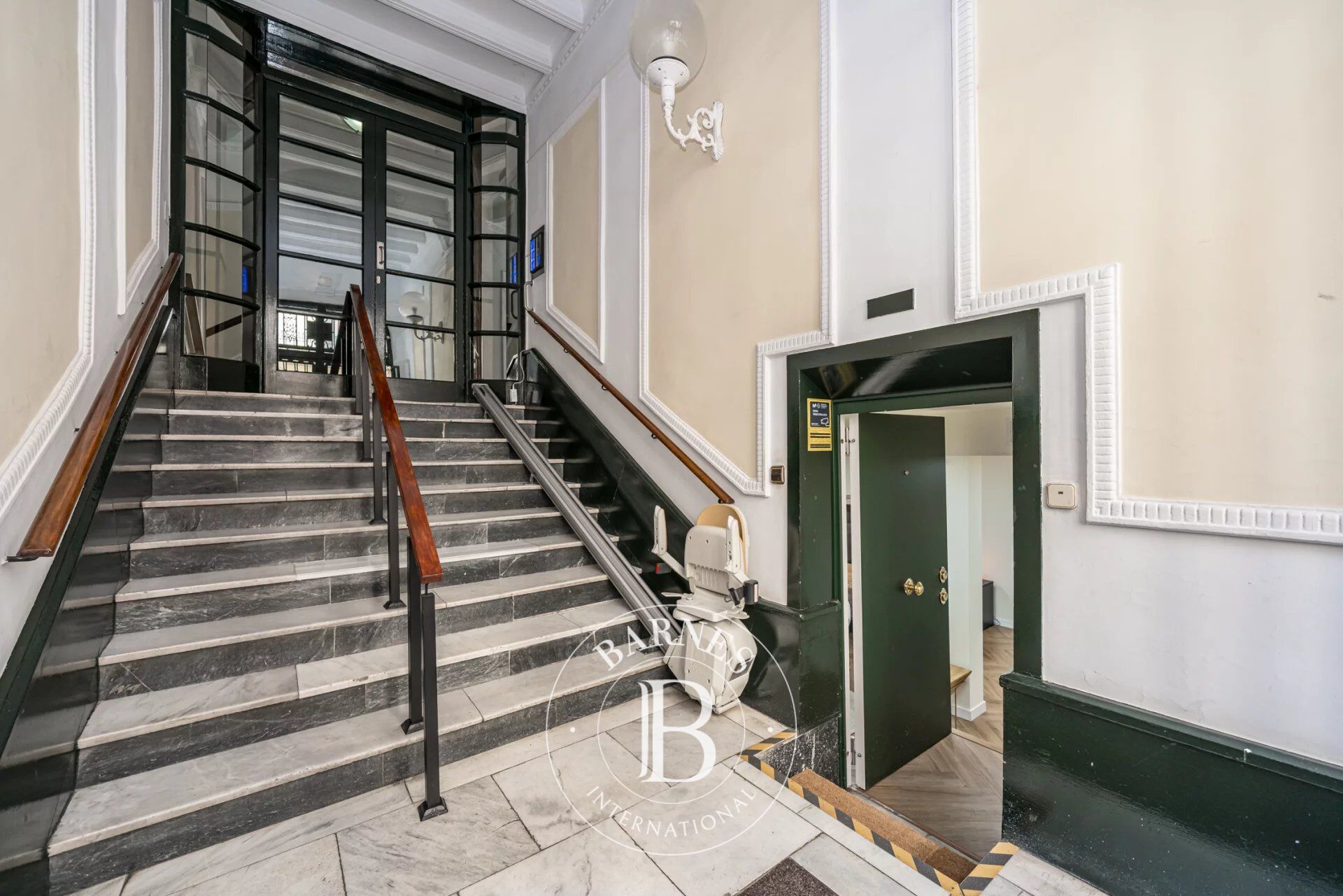 Immobile ristrutturato con grande potenziale a Goya - picture 3