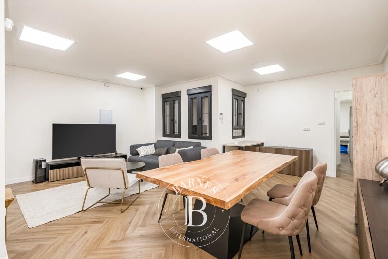 Immobile ristrutturato con grande potenziale a Goya