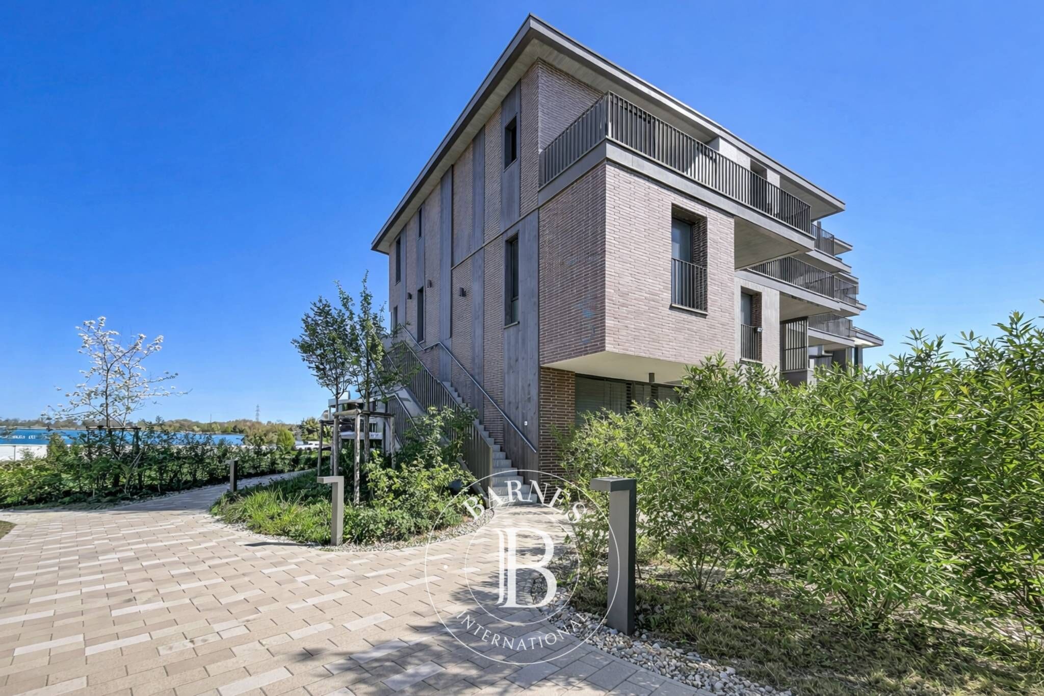 Duplex contemporain au cœur d'un écoquartier primé  - picture 1